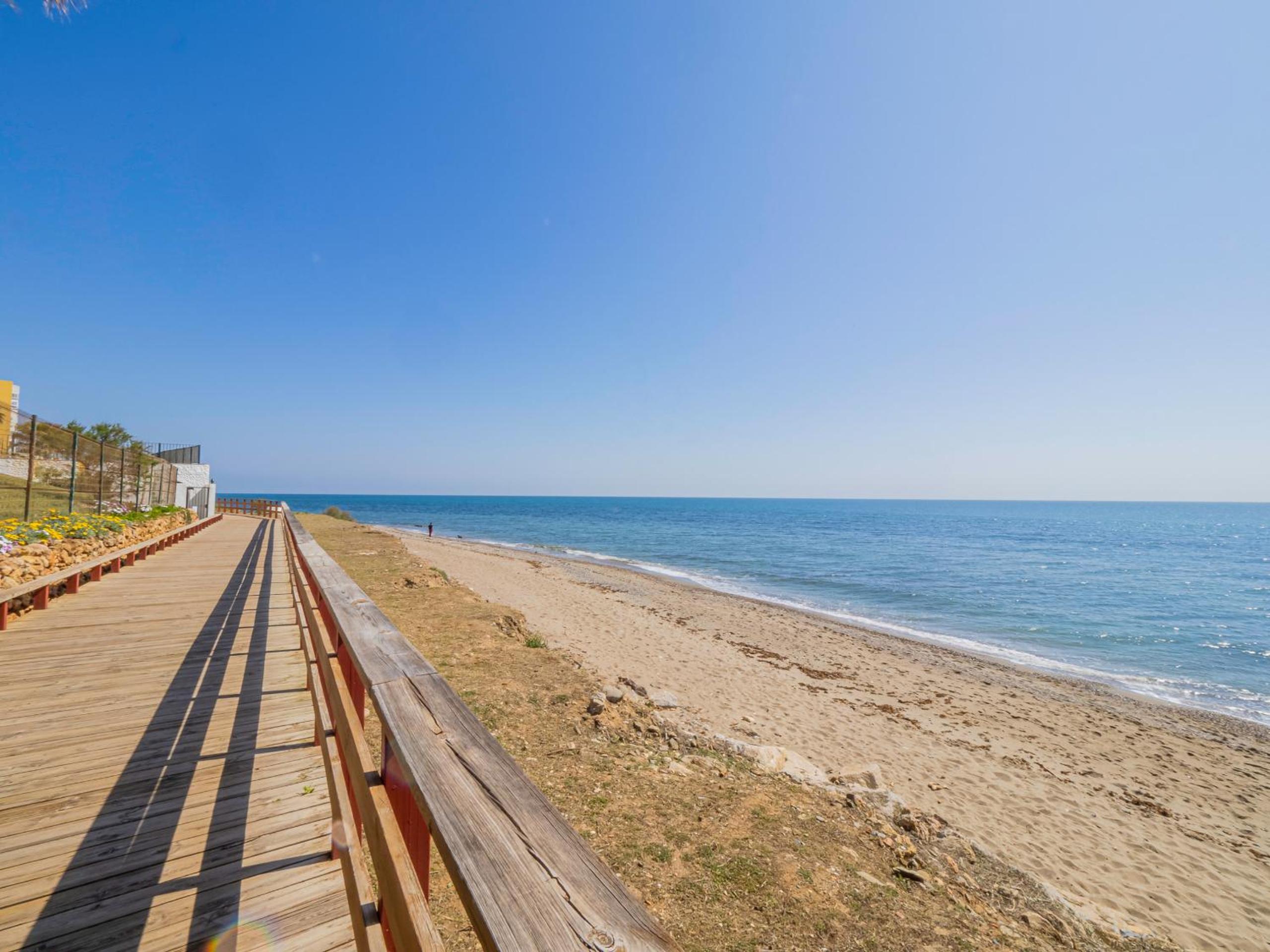 Cubo's Estudio Algaida Calahonda Beach