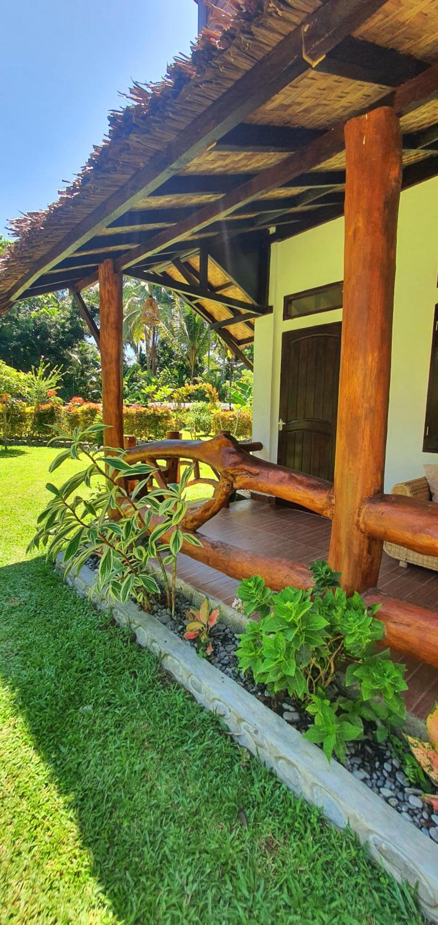 Sumatra Cheeky Monkeys Villa, Trekking and Tours