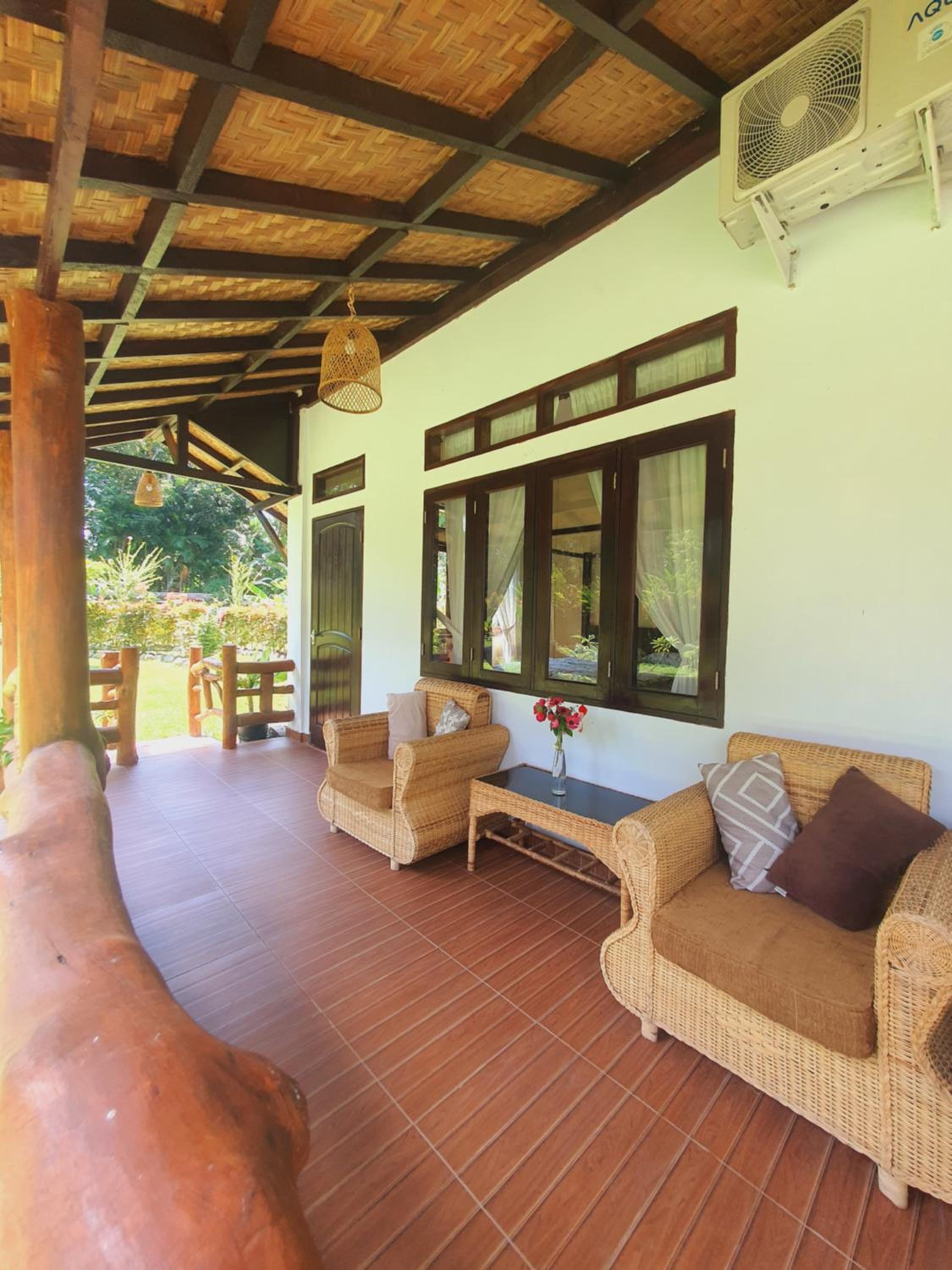 Sumatra Cheeky Monkeys Villa, Trekking and Tours