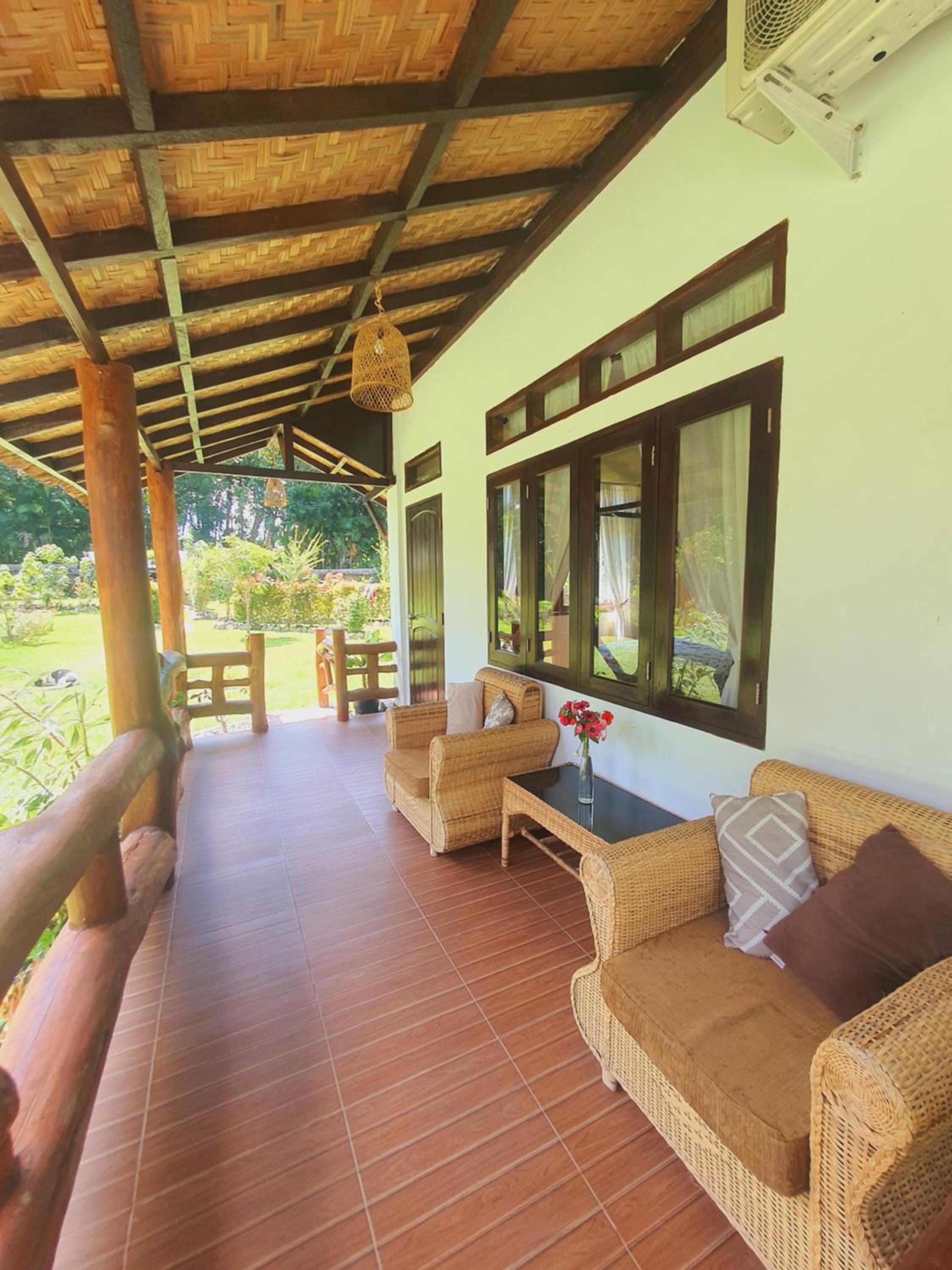 Sumatra Cheeky Monkeys Villa, Trekking and Tours