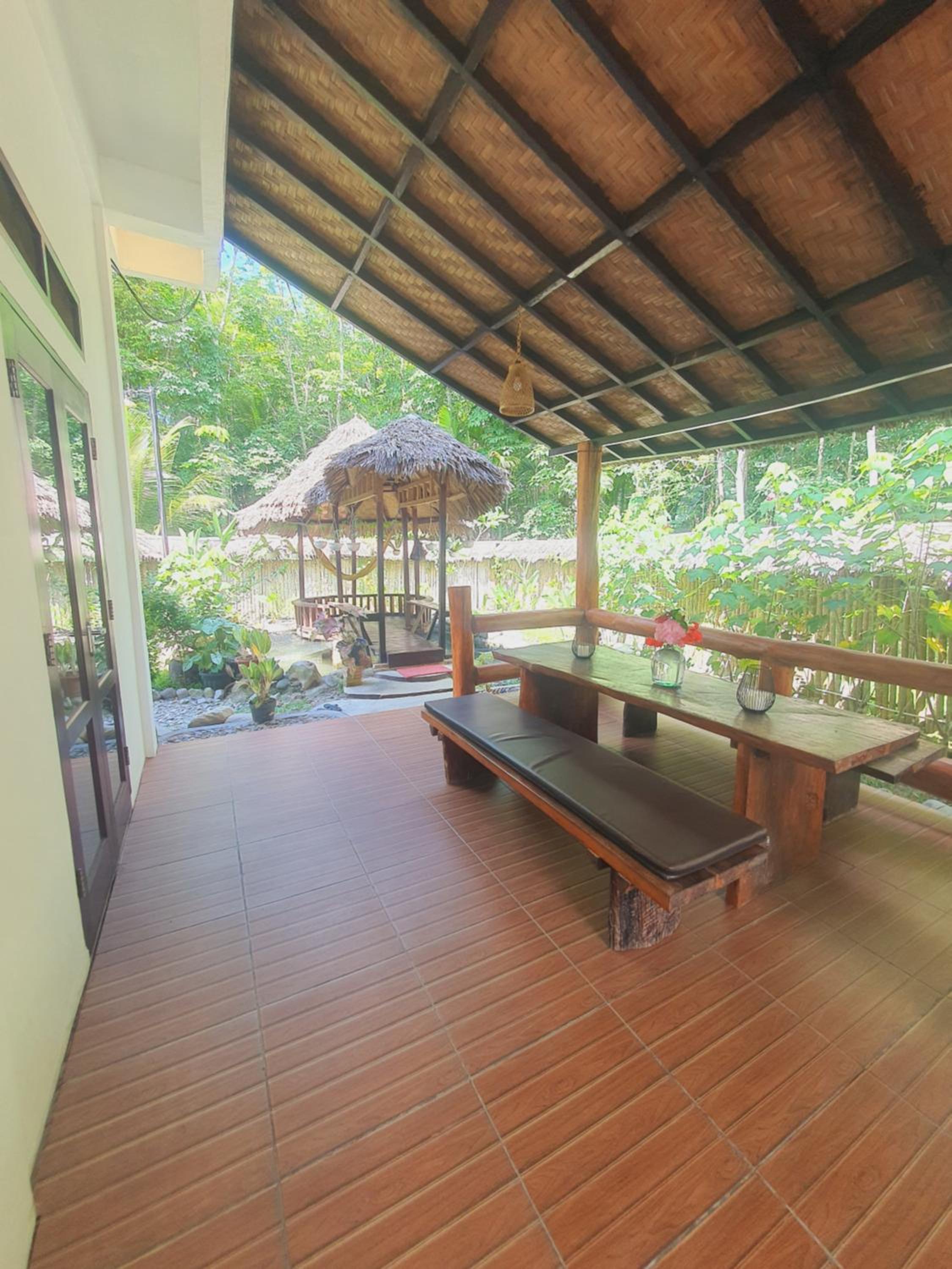 Sumatra Cheeky Monkeys Villa, Trekking and Tours