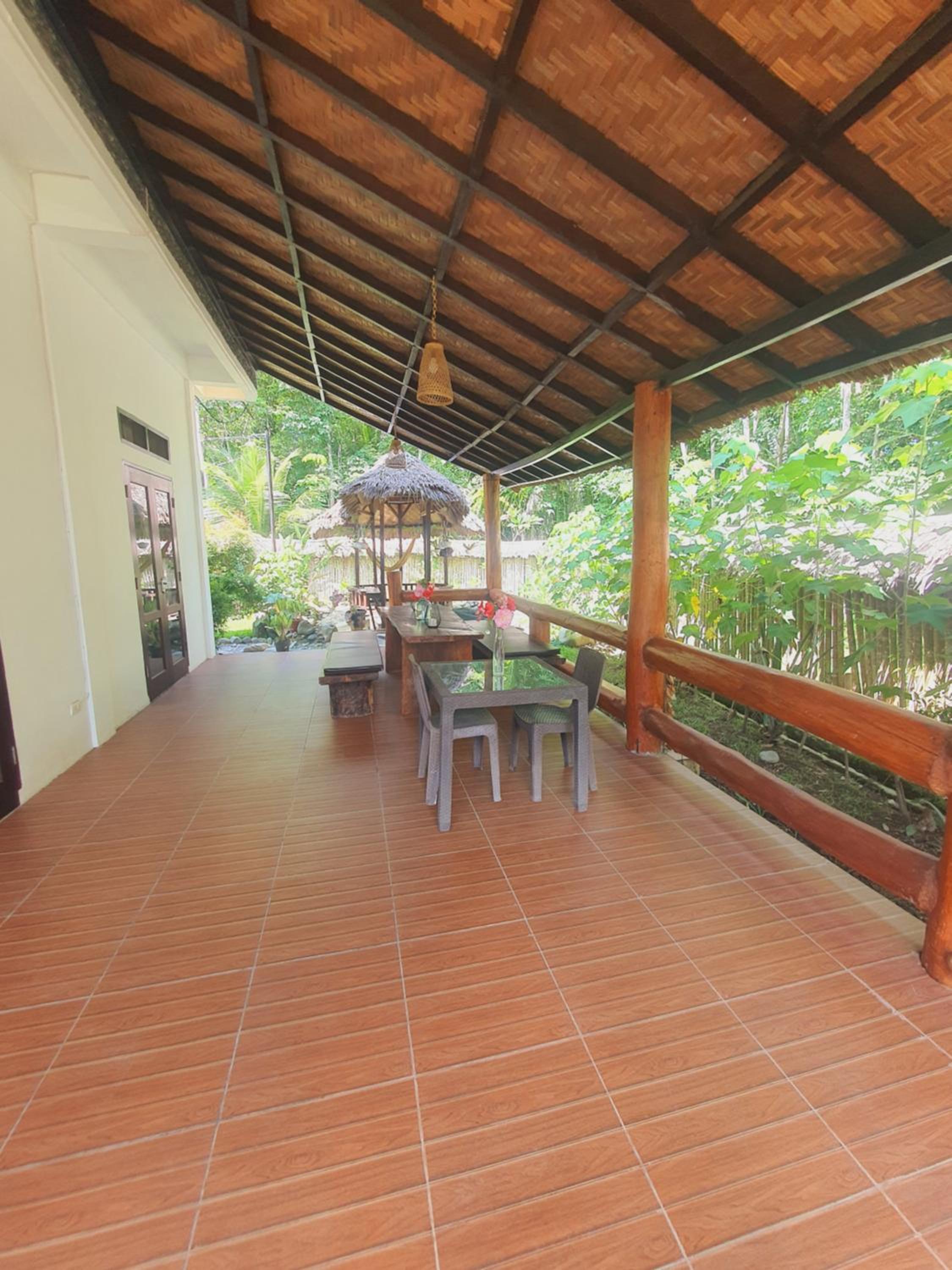 Sumatra Cheeky Monkeys Villa, Trekking and Tours