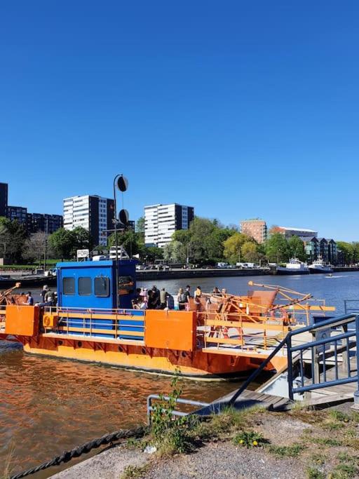 Kaunis ja valoisa koti lähellä Aurajokirantaa