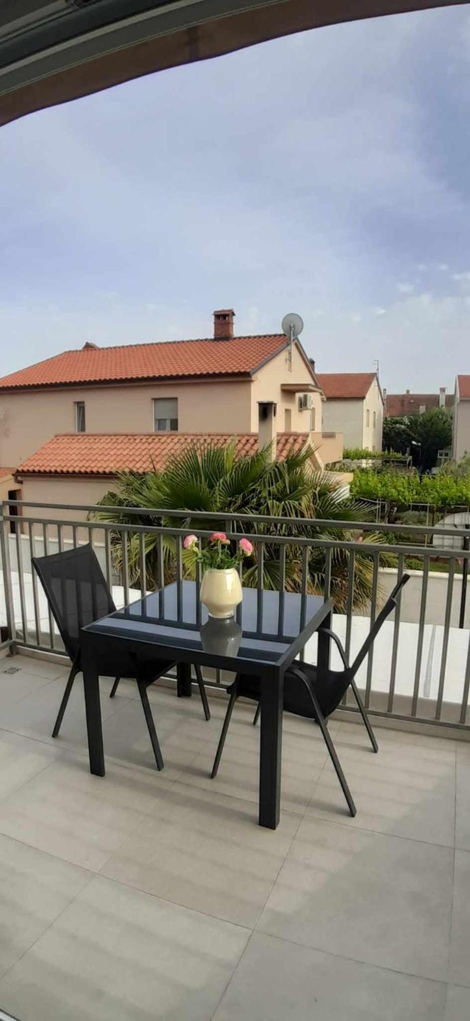 Pula Vacations - Valdebek Apartments with pool - Property Image 1