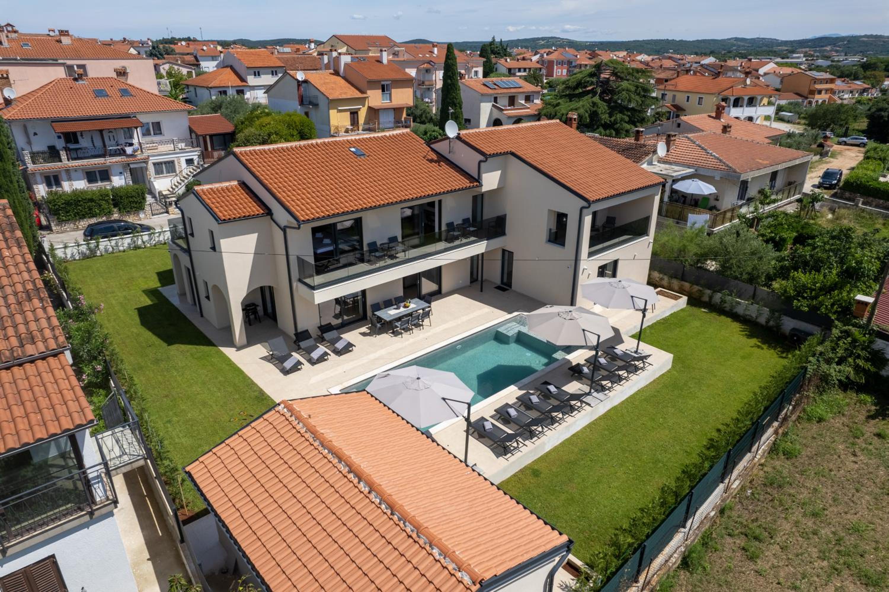 Hotel Villa Domenica Medelina 5. City center, pool, jacuzzi, sauna - Image 1