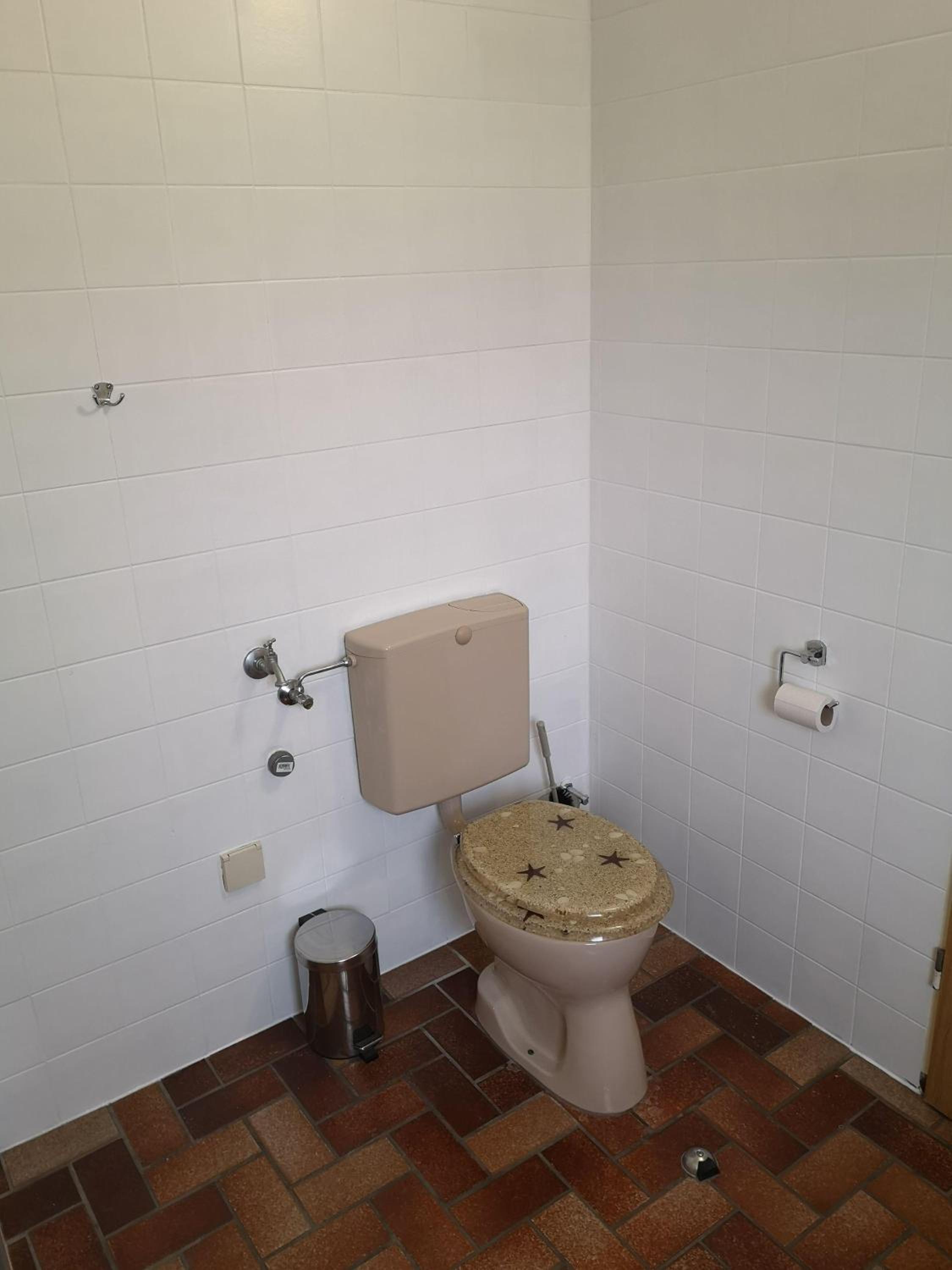 Risel-Ferienhaus-im-Huus-Godewind-mit-Sauna-und-Kamin view 4