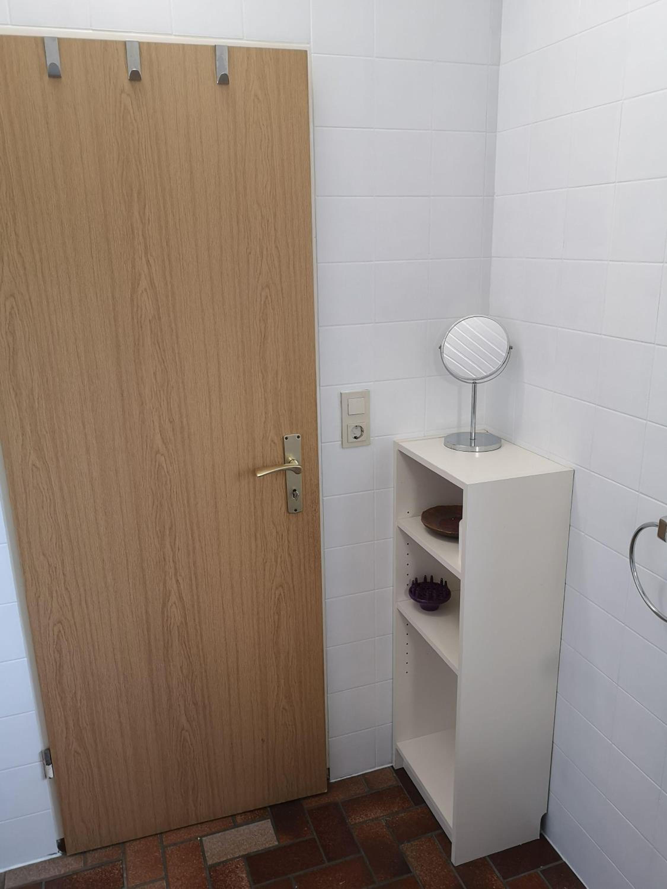 Risel-Ferienhaus-im-Huus-Godewind-mit-Sauna-und-Kamin view 5