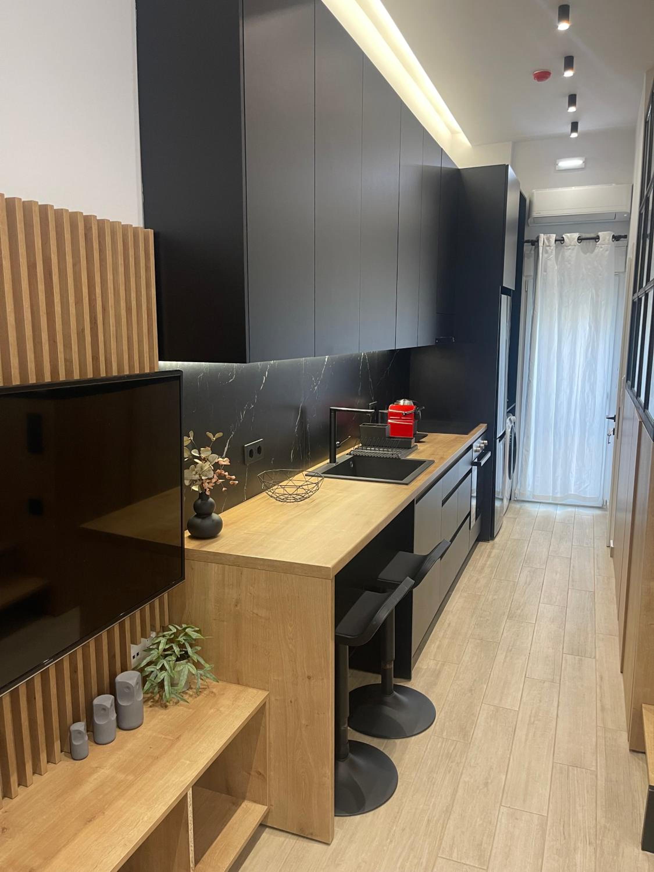 B1 Luxury Studio - Property Image 15
