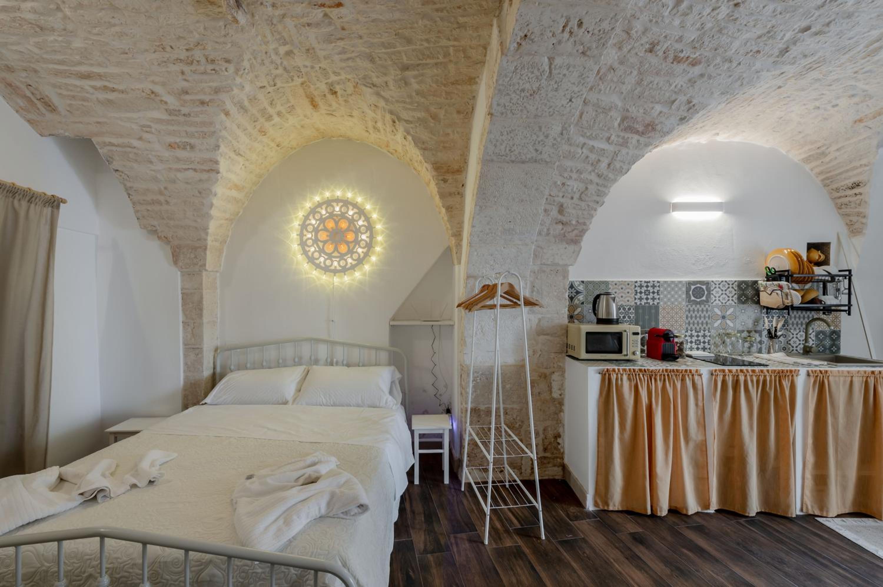 Suite Violetta by Rentbeat photo 4