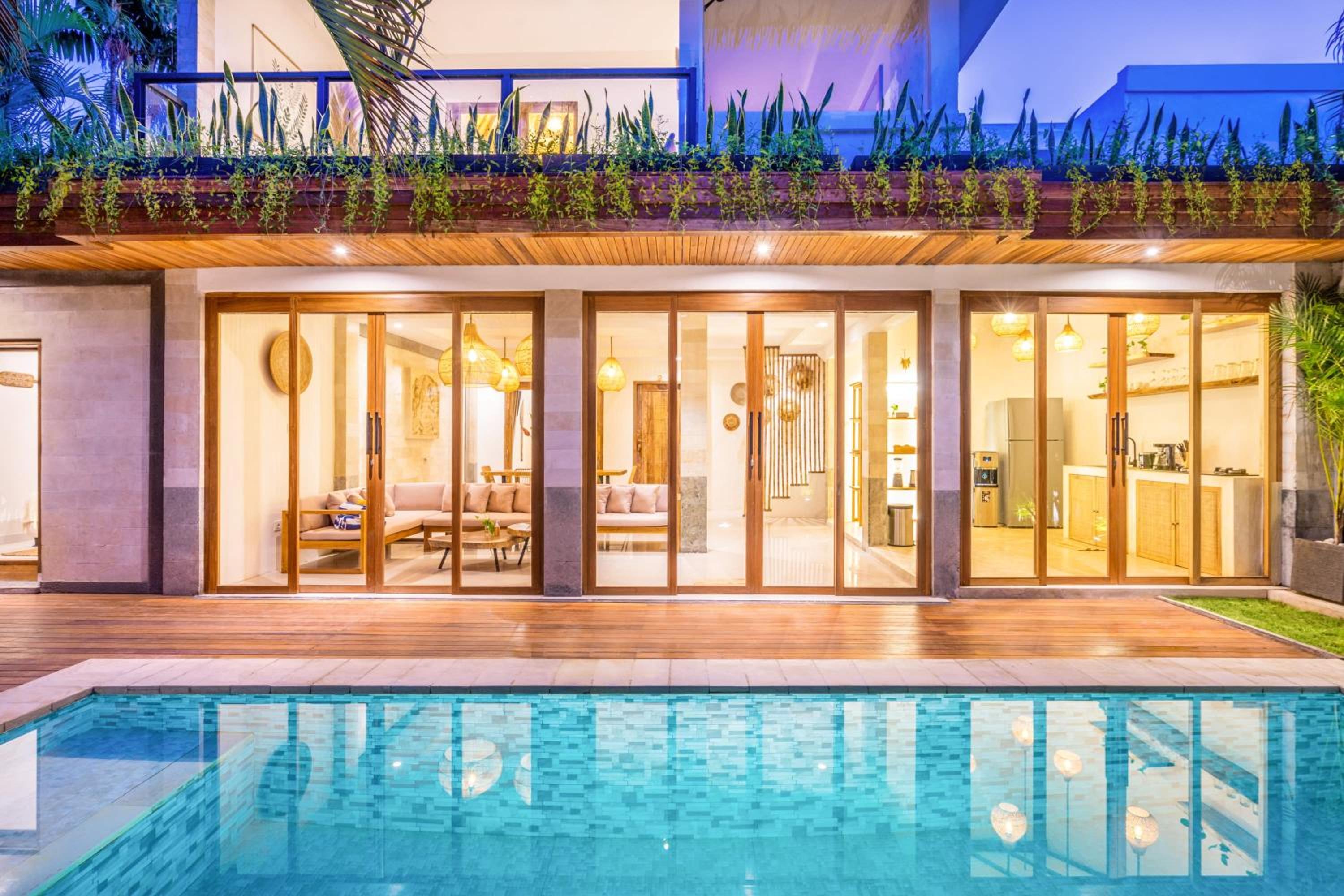 Villa Tokyo - 3 BDR Private Villa - 3 min walk to KU DE TA beach view 4