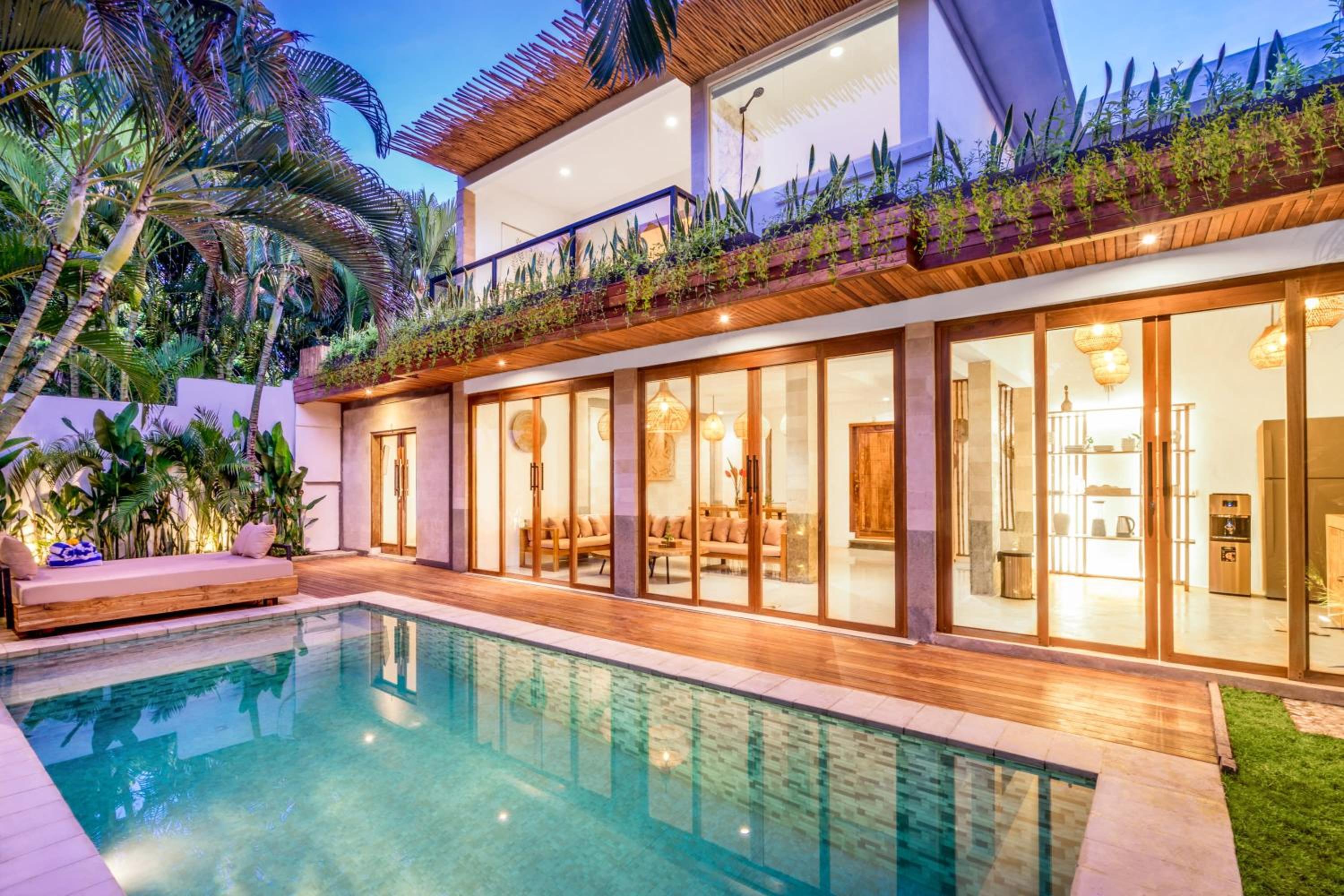 Villa Tokyo - 3 BDR Private Villa - 3 min walk to KU DE TA beach view 3