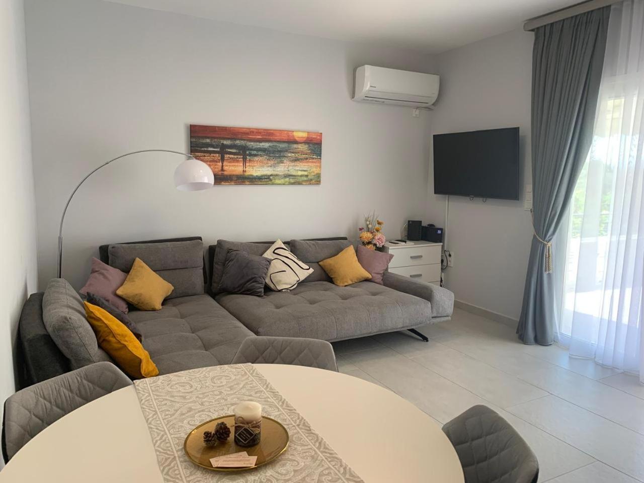 Relax apartment 50m from the sea view 2