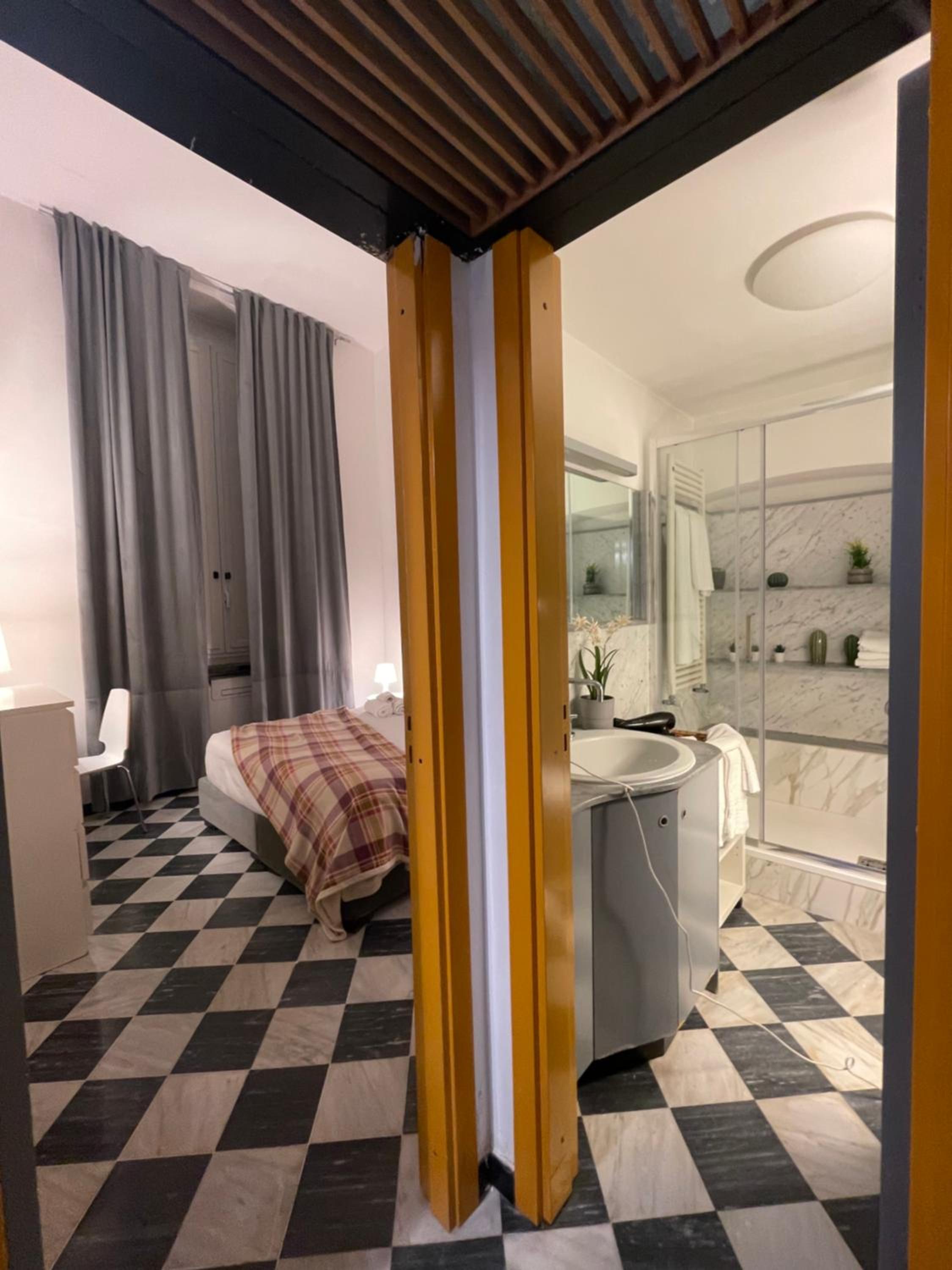 hotel room