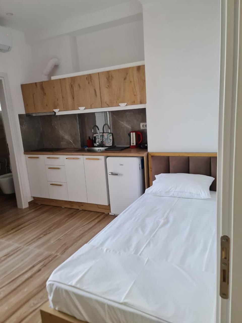 Laska Studio Apartments