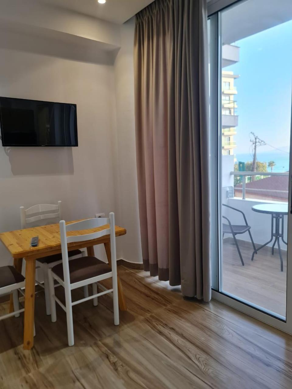 Laska Studio Apartments