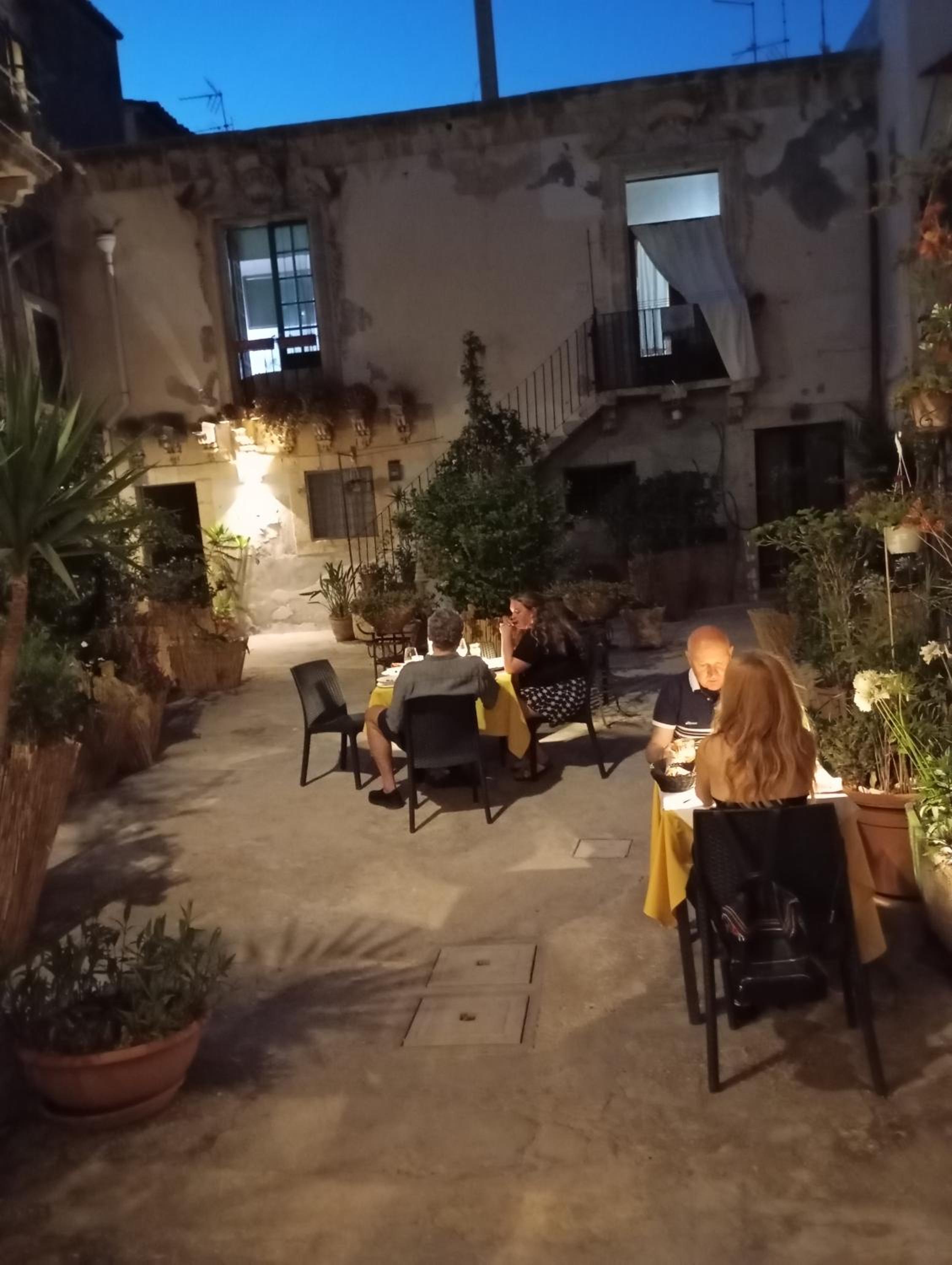 dining