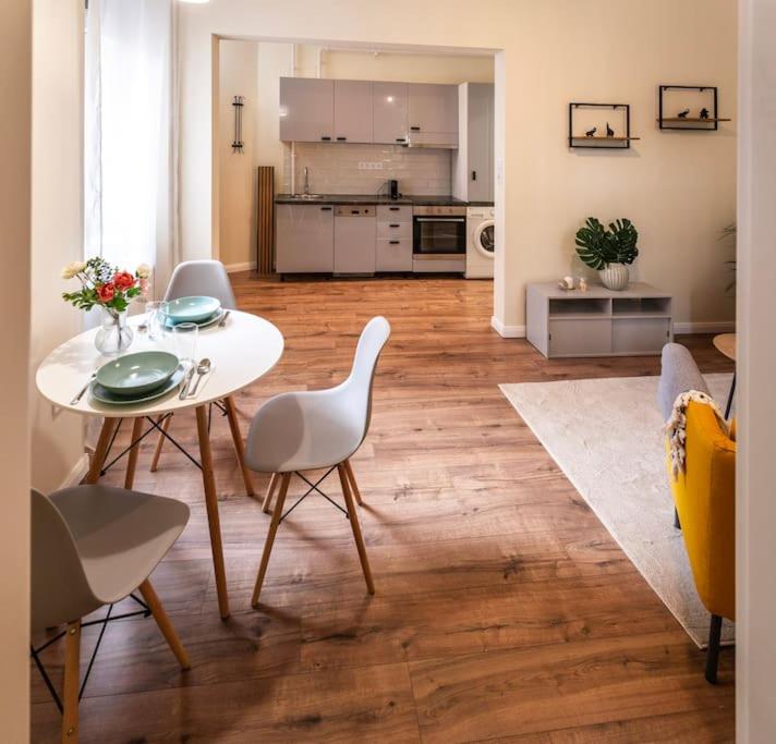 Tilia Apartment Budapest view 2
