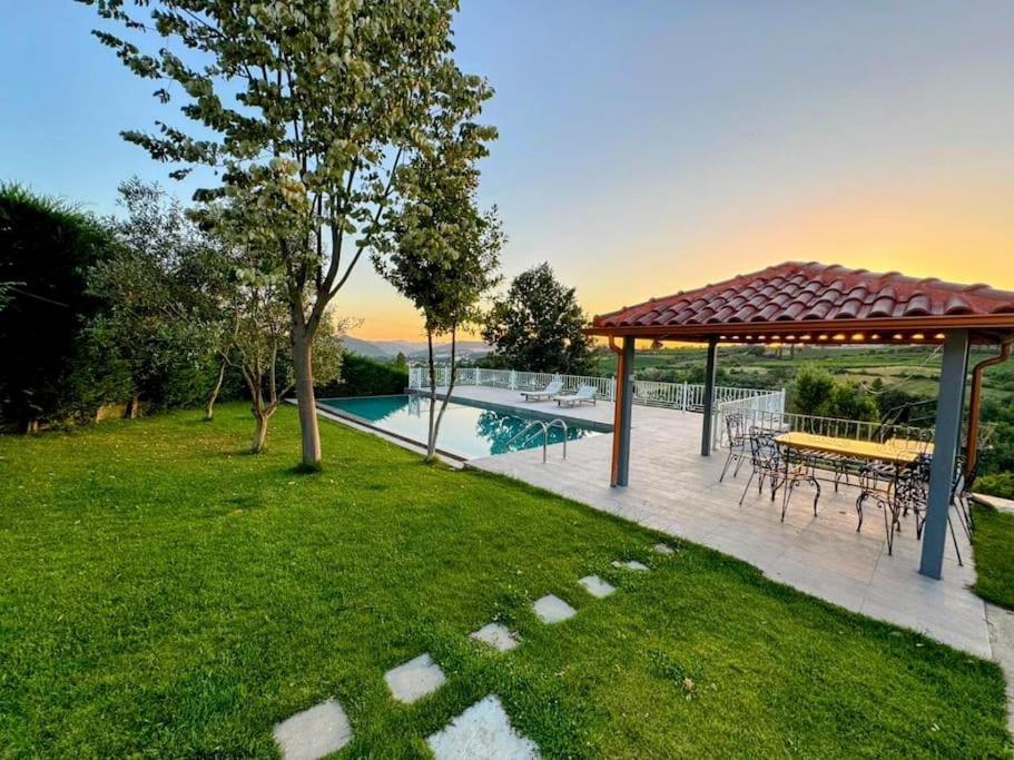 Green Garden Villa & Pool