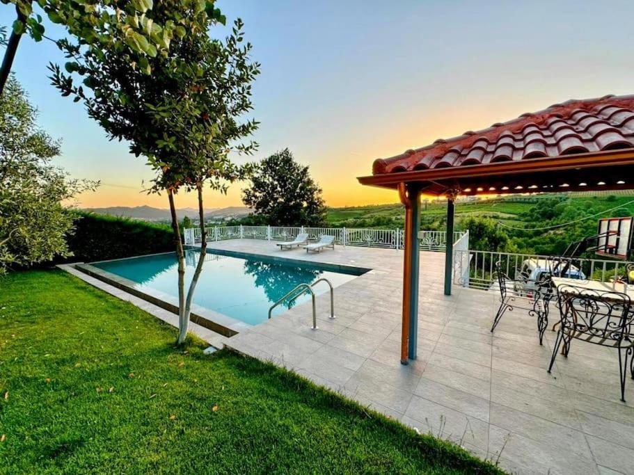 Green Garden Villa & Pool