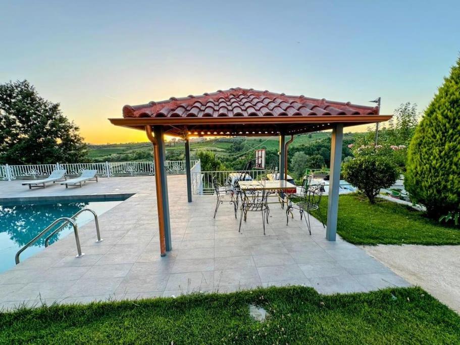 Green Garden Villa & Pool
