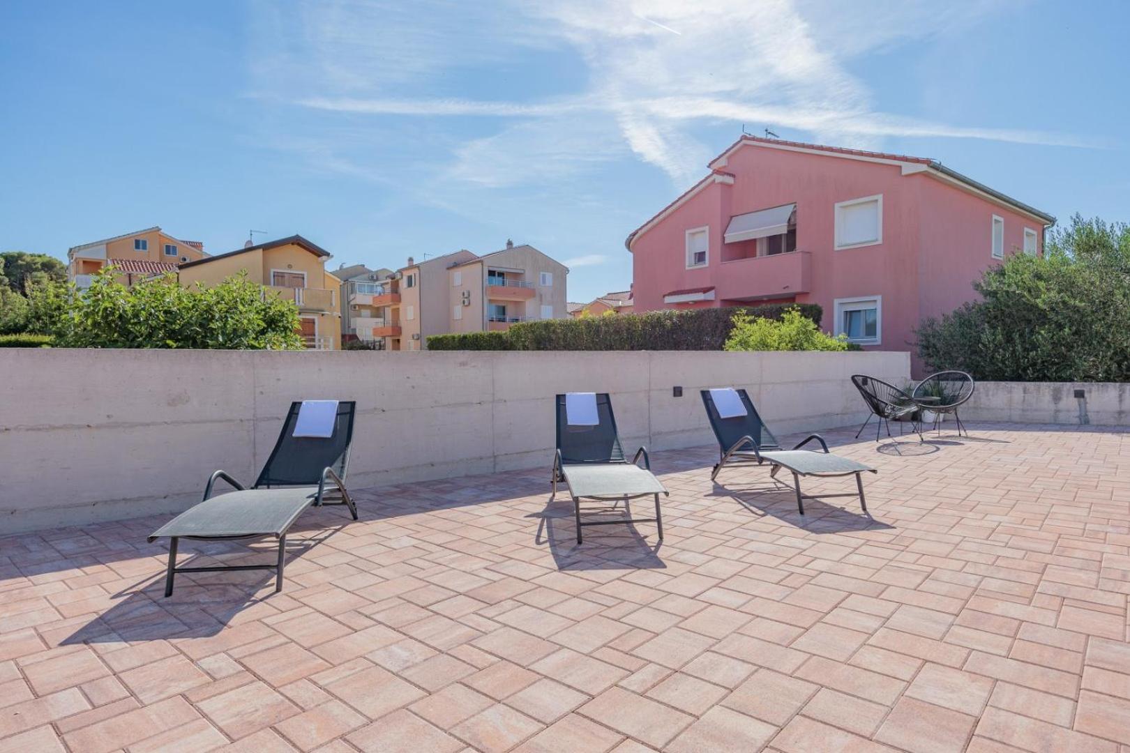 CROWONDER Apartaments Lucija