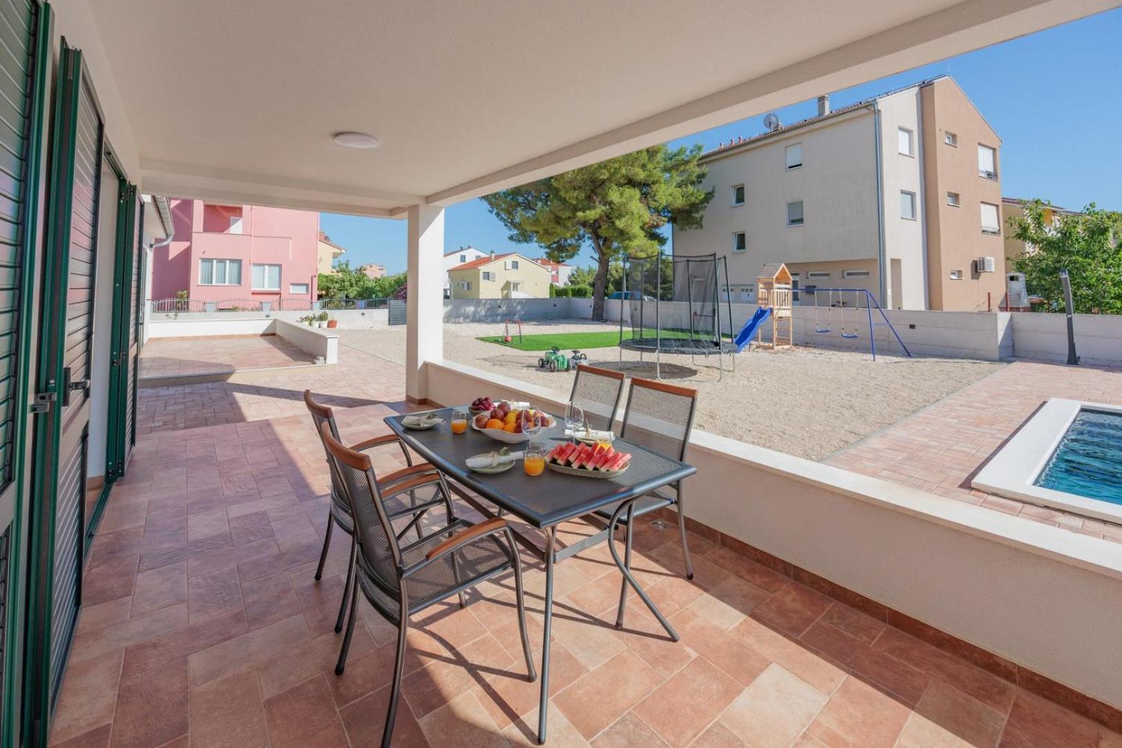 CROWONDER Apartaments Lucija