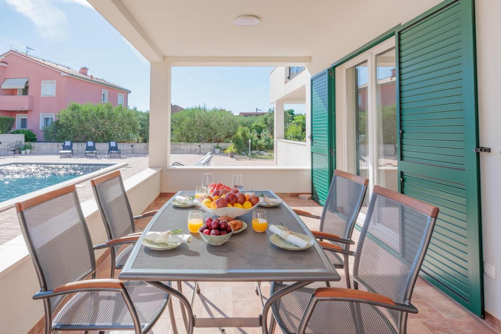 CROWONDER Apartaments Lucija