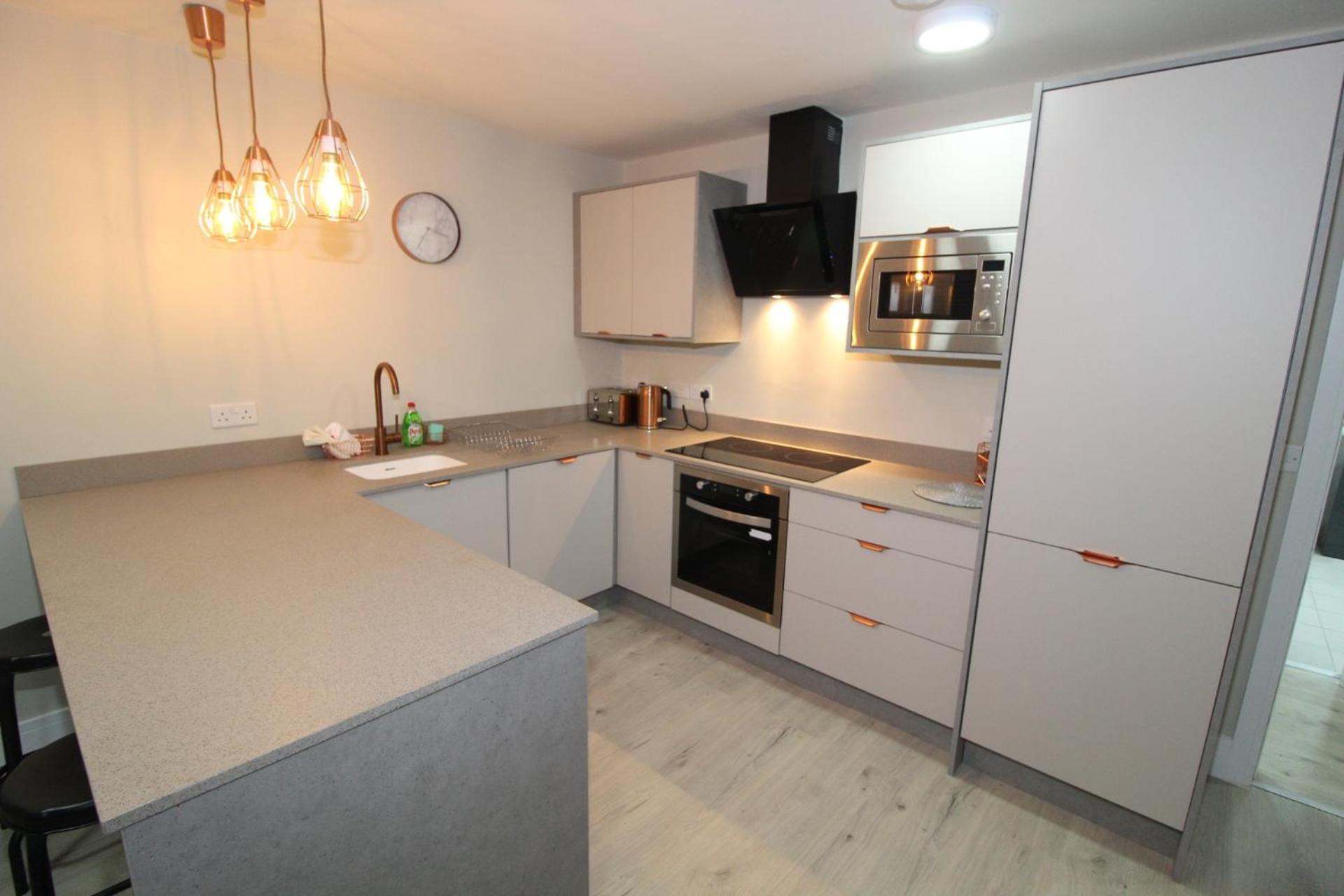 Charming Modern 2BR Flat in Central Preston view 5