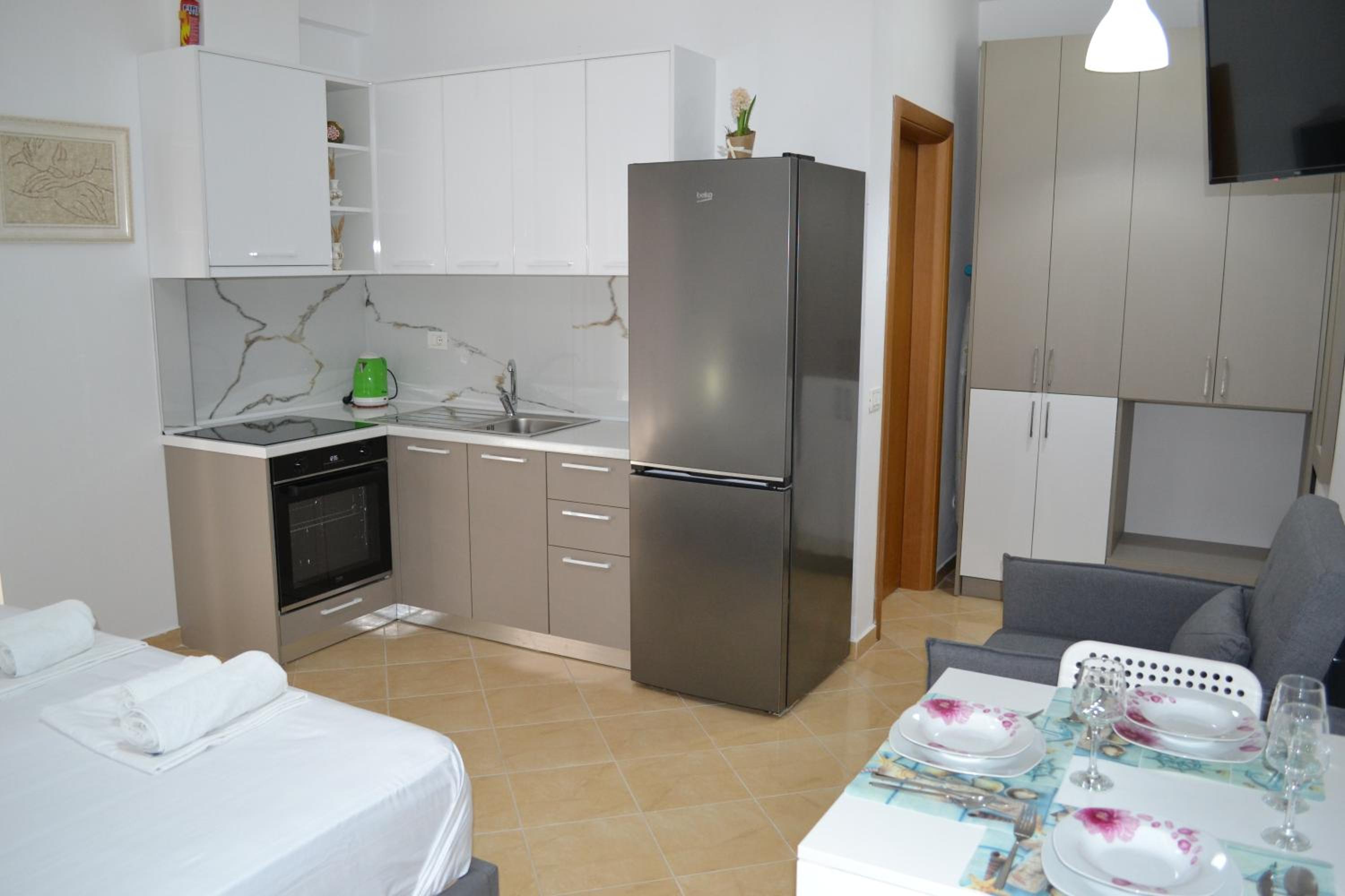 Sunshine Studio with Free Parking