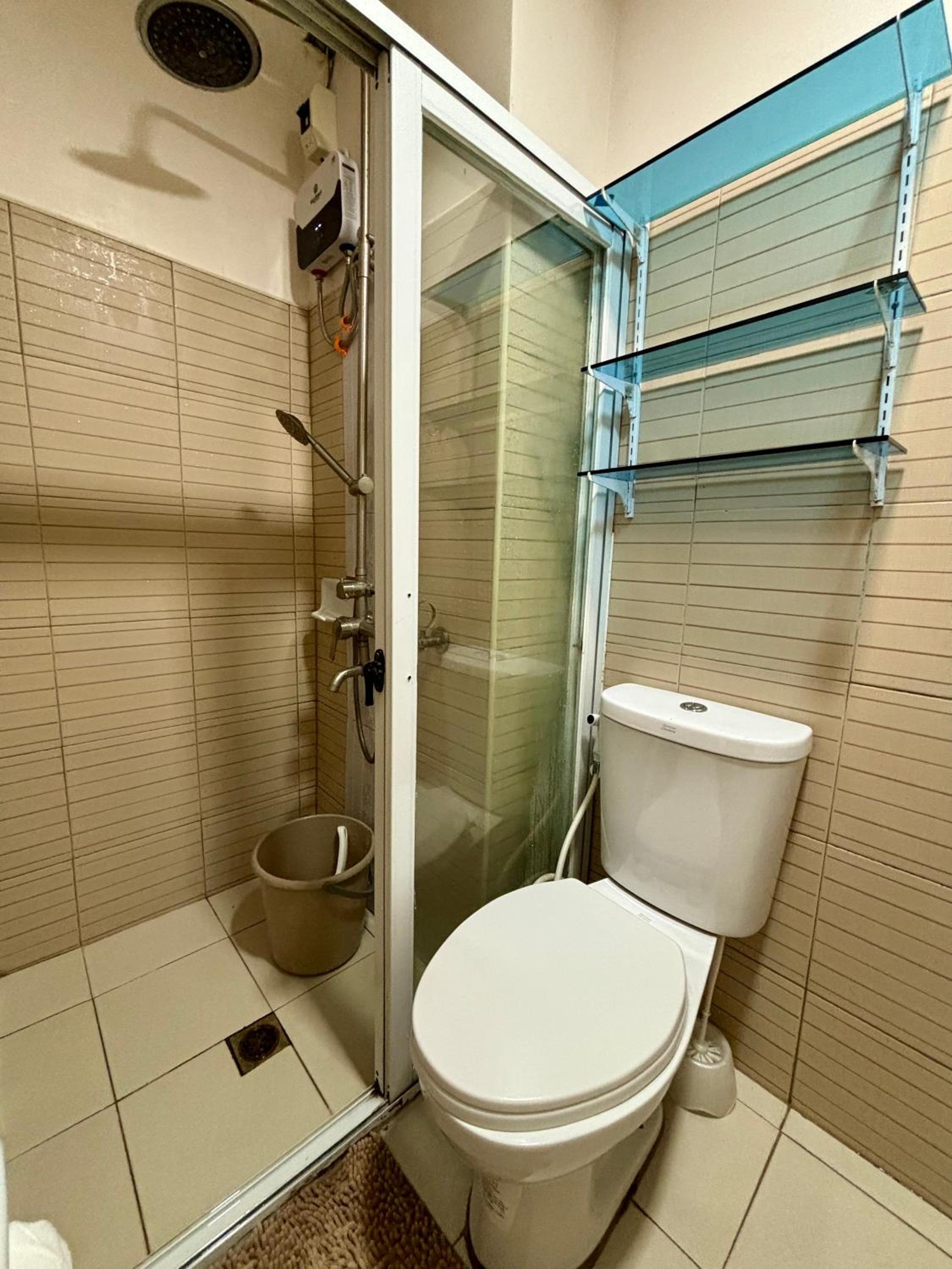 Quiet and Homely Condo at Moldex Residences with Free Parking view 4