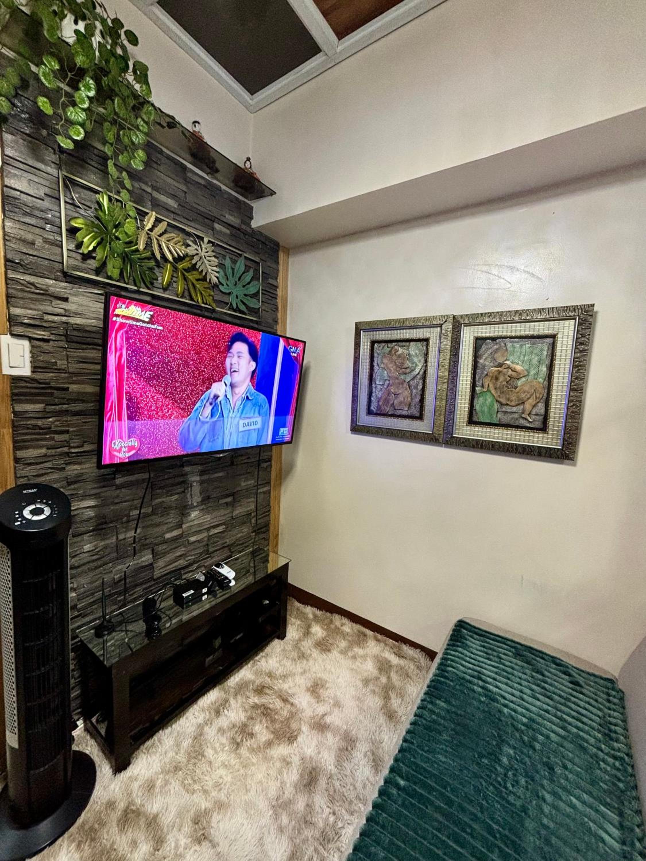 Quiet and Homely Condo at Moldex Residences with Free Parking view 5