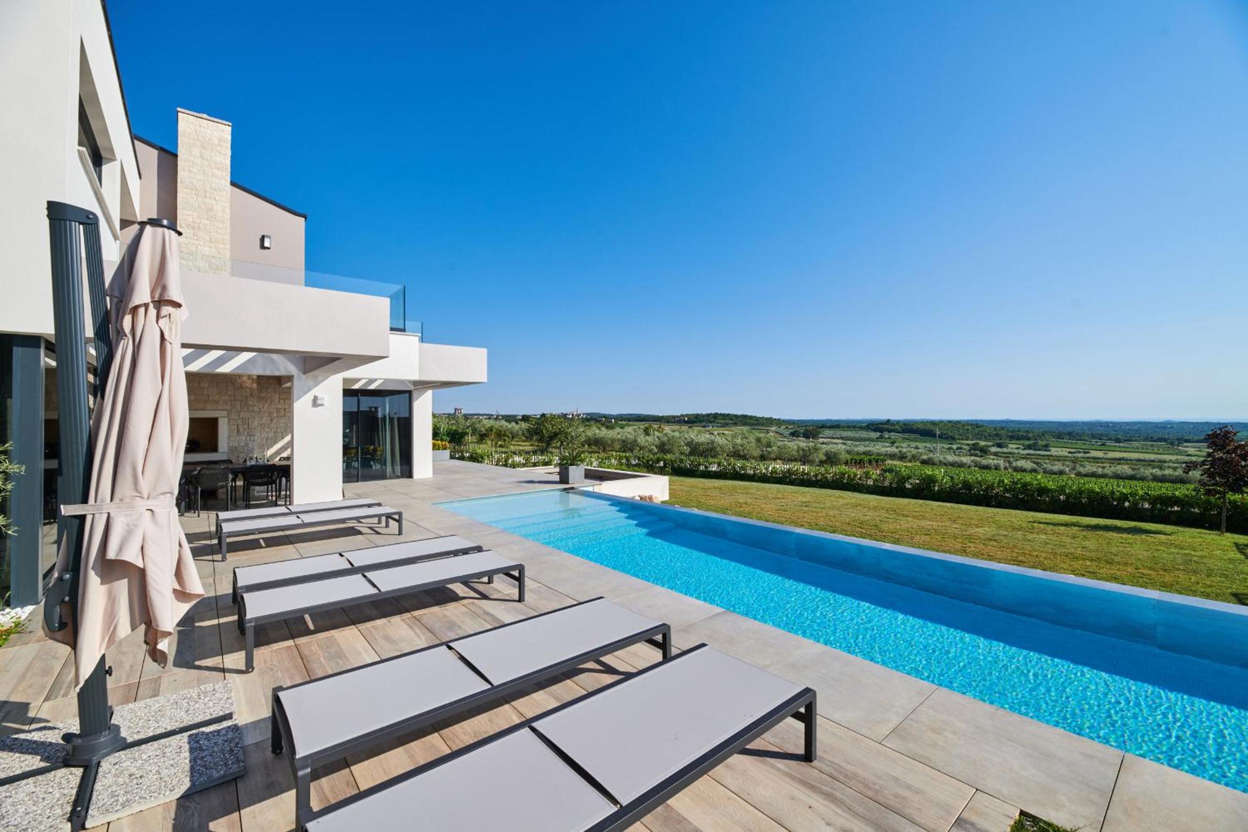 Modern Villa Zora with sauna in Visnjan