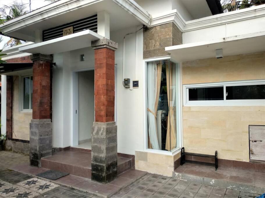 A 2 Bedrooms Lovely House Close to Saba Beach