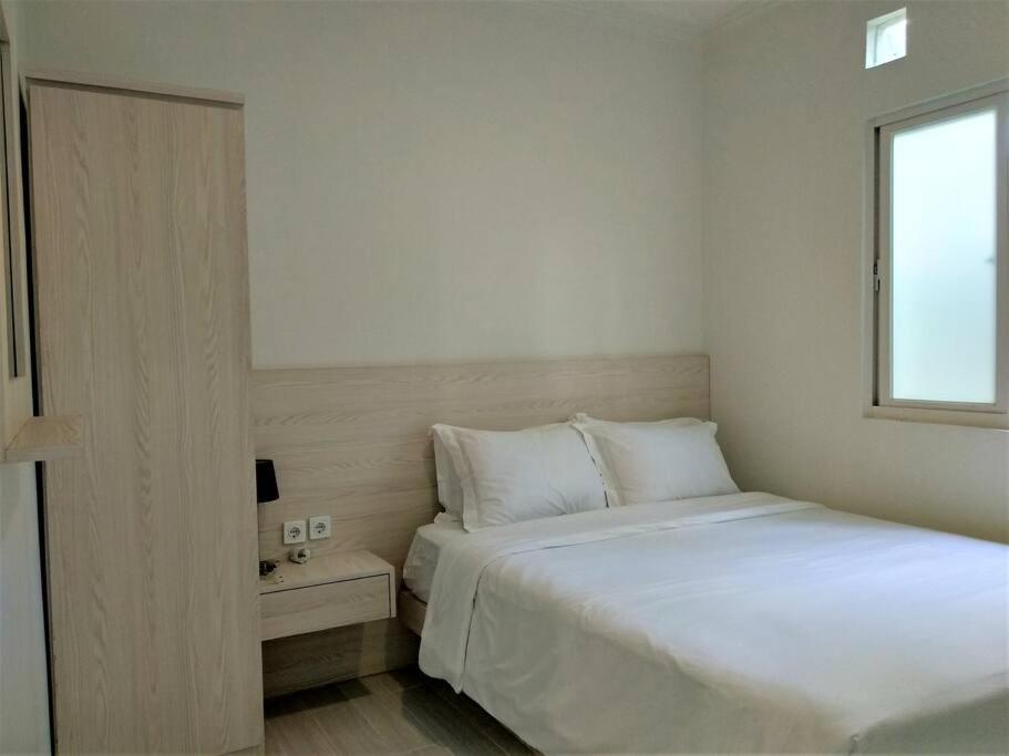 A 2 Bedrooms Lovely House Close to Saba Beach