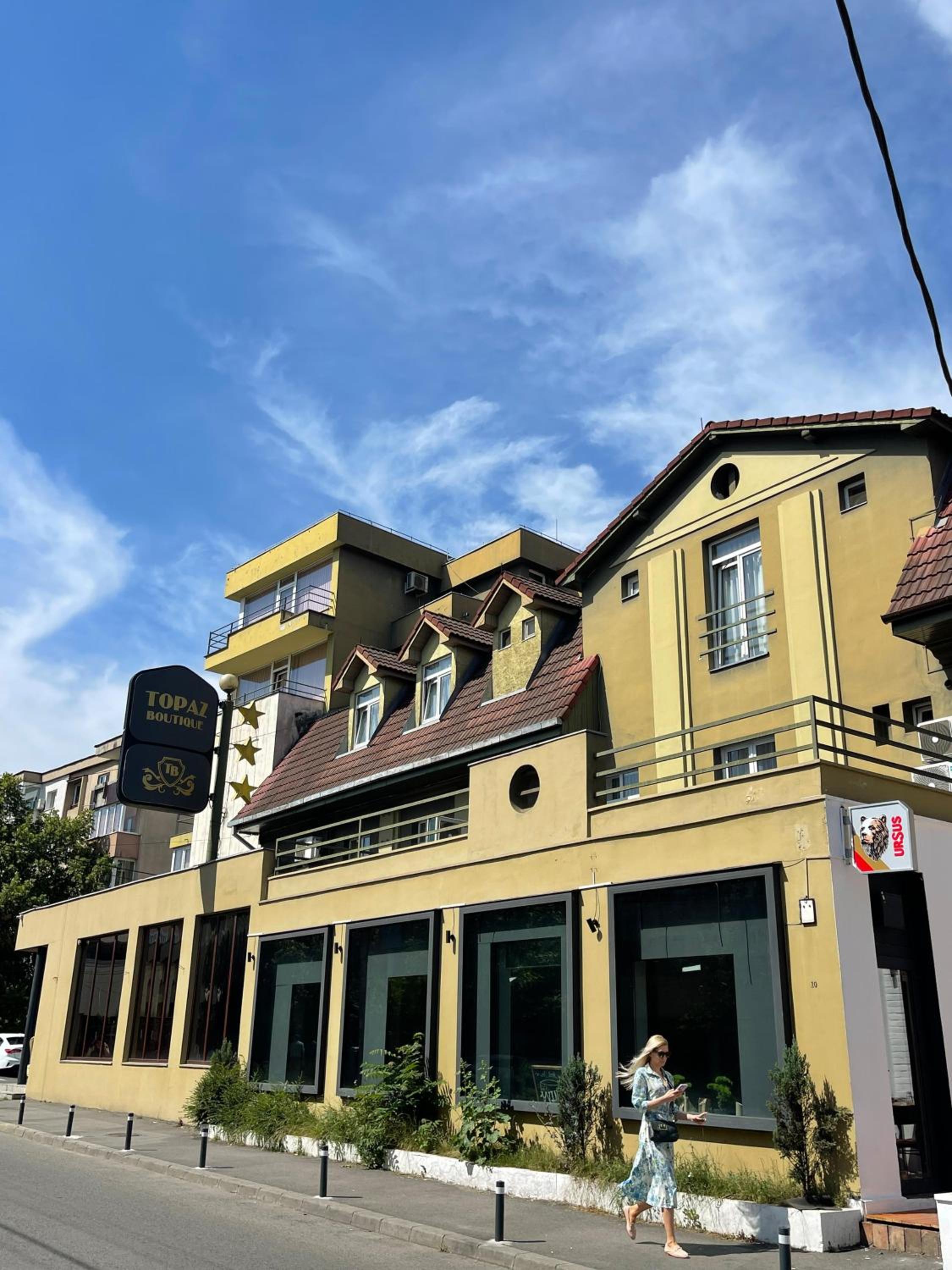 Hotel Topaz Boutique - Image 1