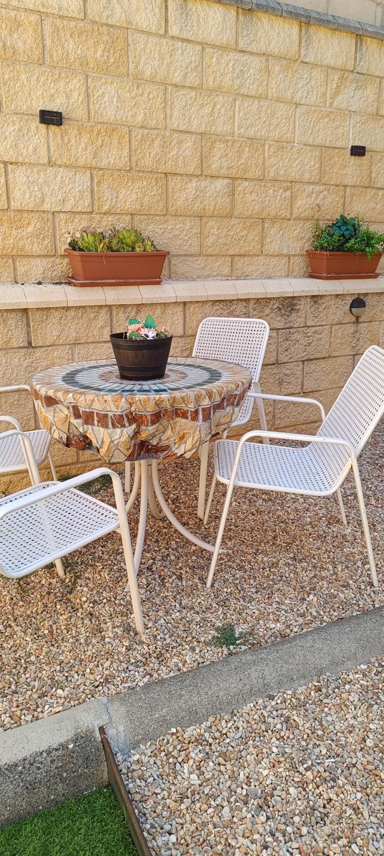 Mikaela Planta baja-con patio