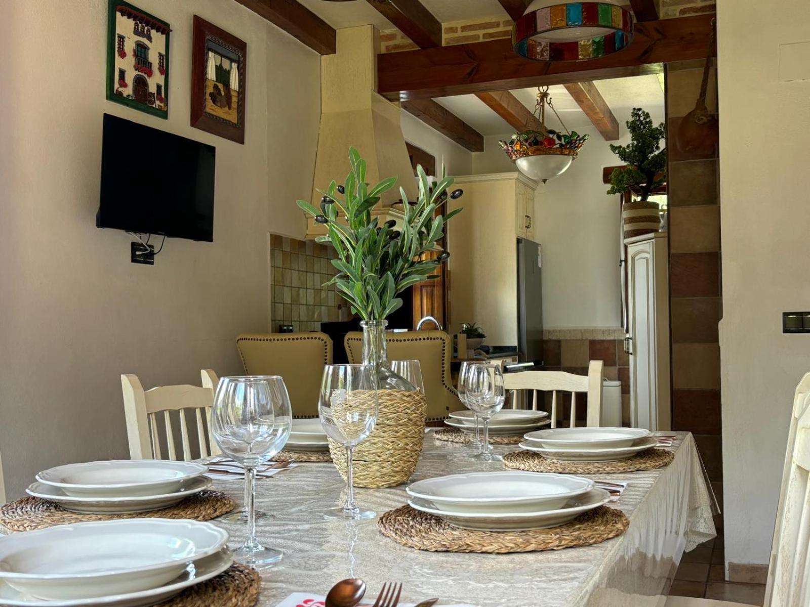 Vivienda turistica jardín con encanto y piscina