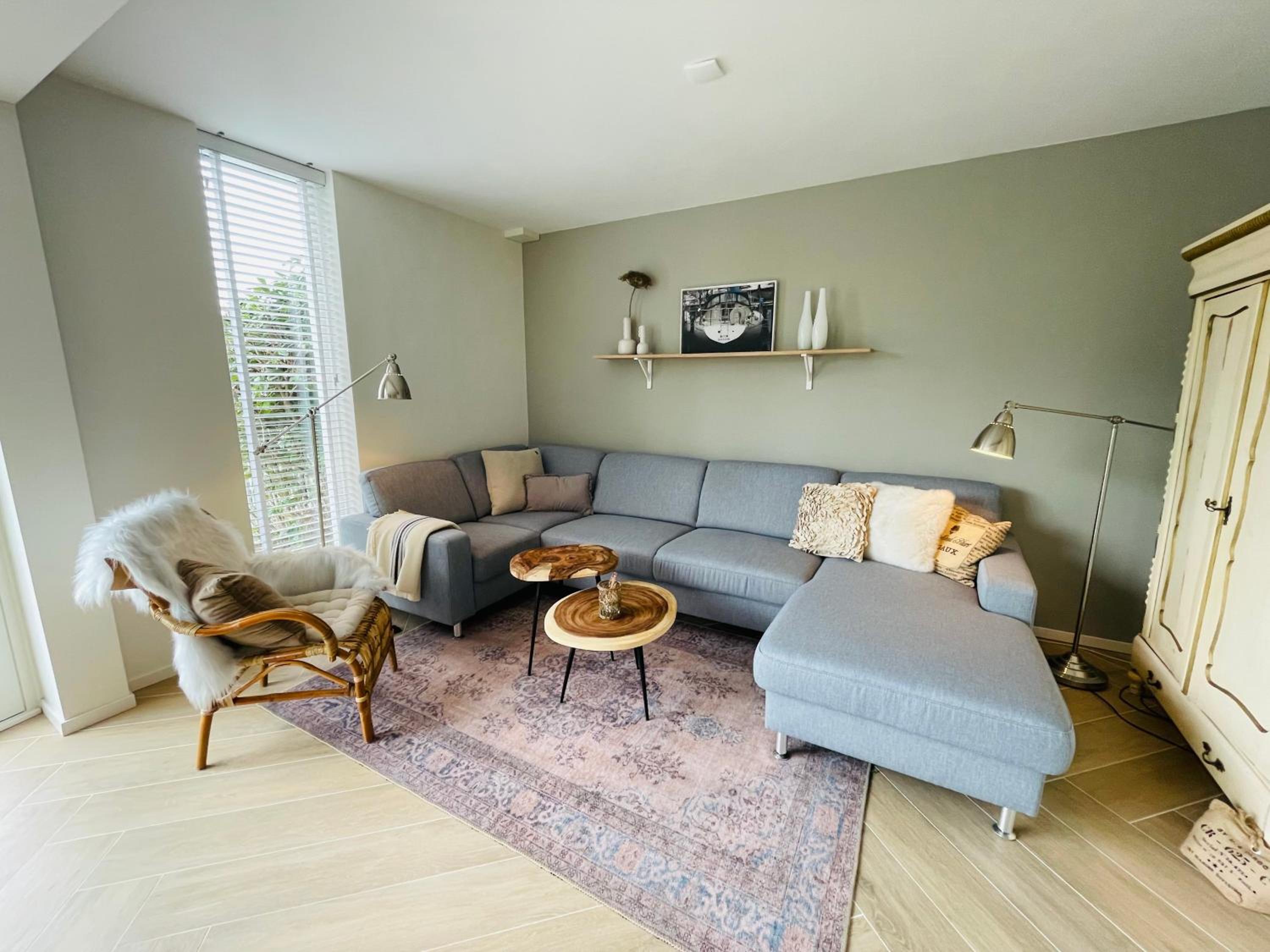 HBW4 huis aan het water mooi uitzicht, boot mogelijk, parkeerplaats view 3
