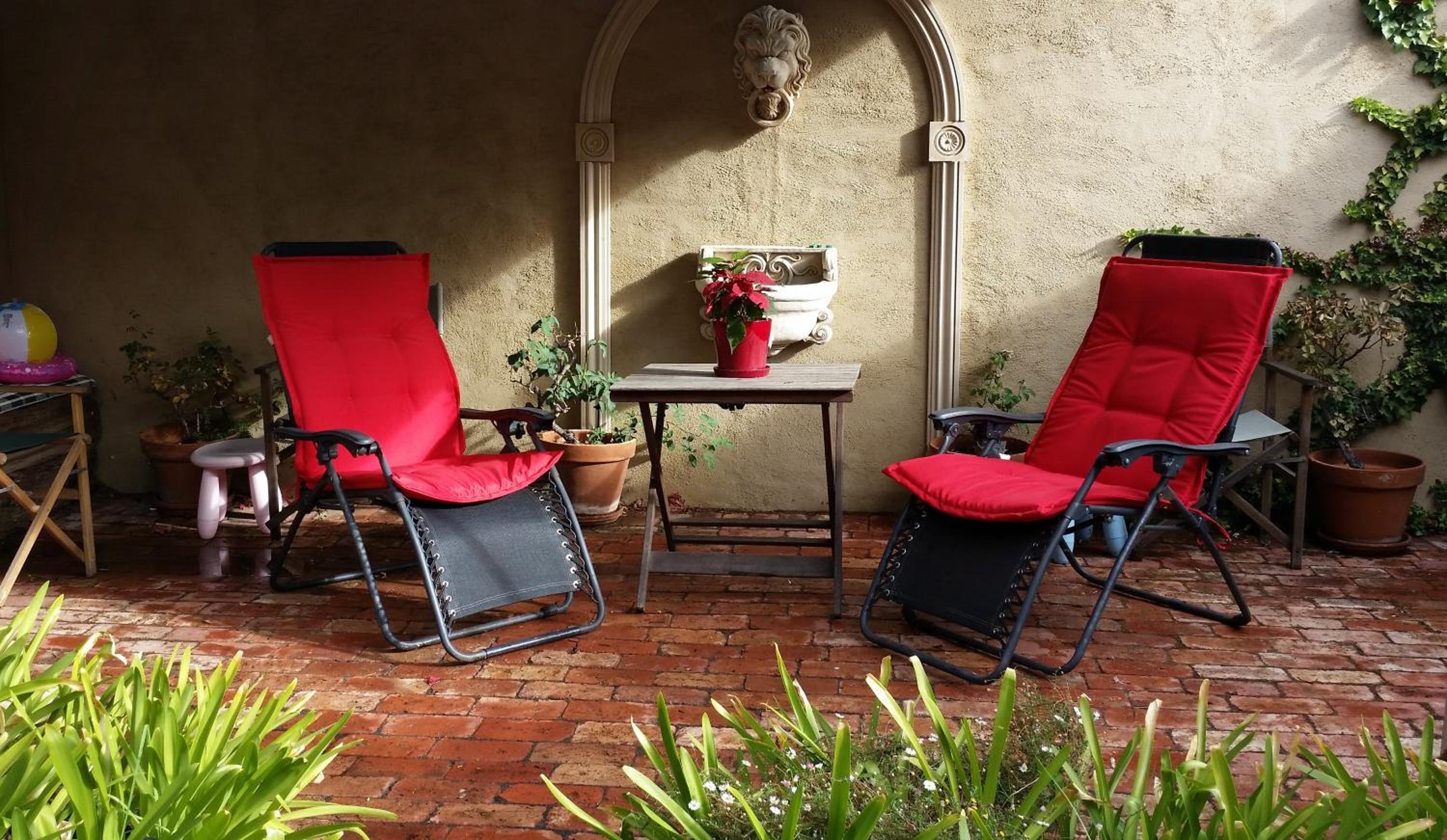 Water Bay Villa Bed & Breakfast