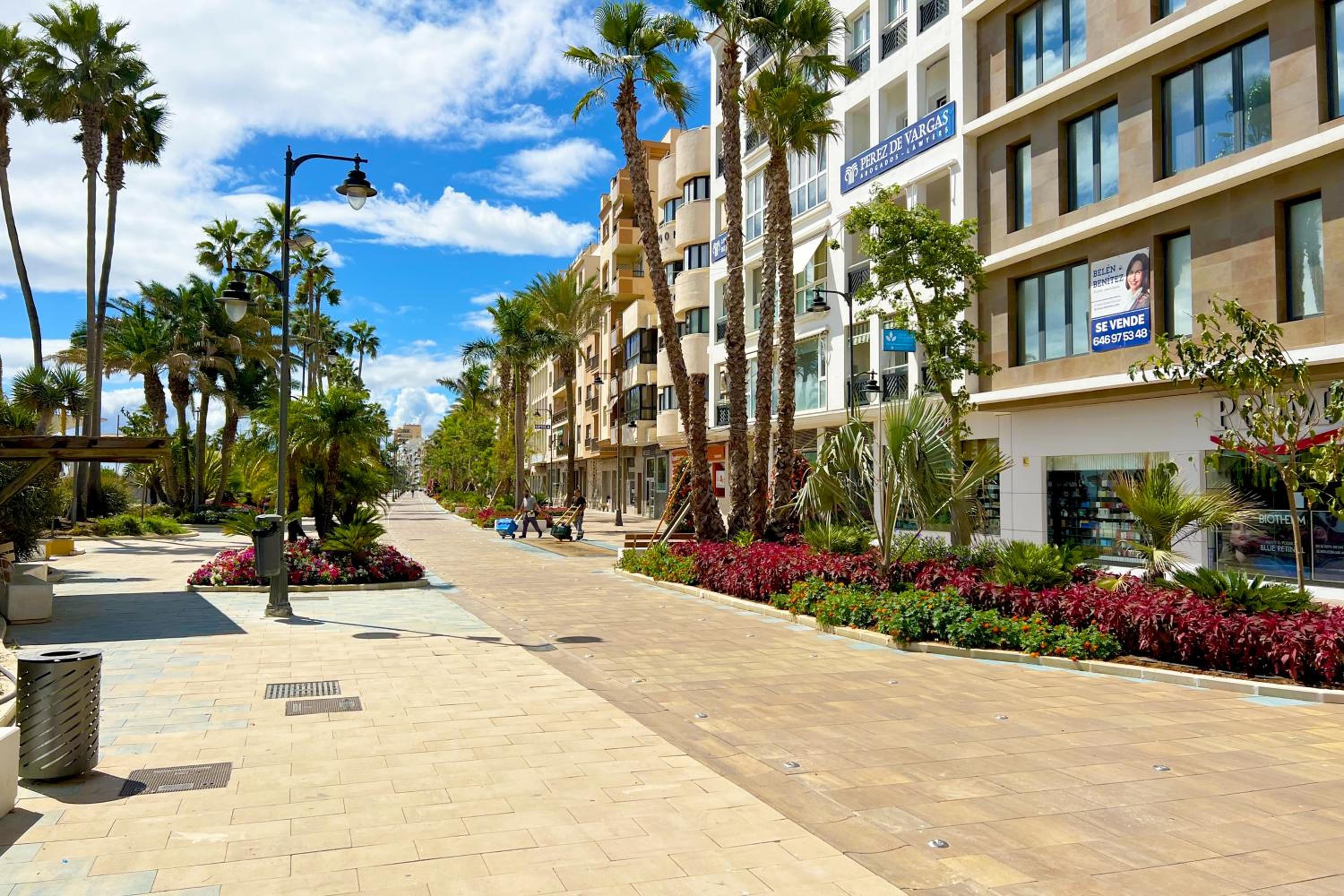 Estepona Centre Beachfront Apartment ROSSI