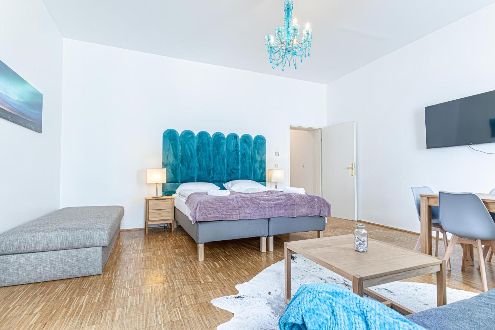 In the Heart of Vienna, Amazing 2BR Apartment with WIFI & TV