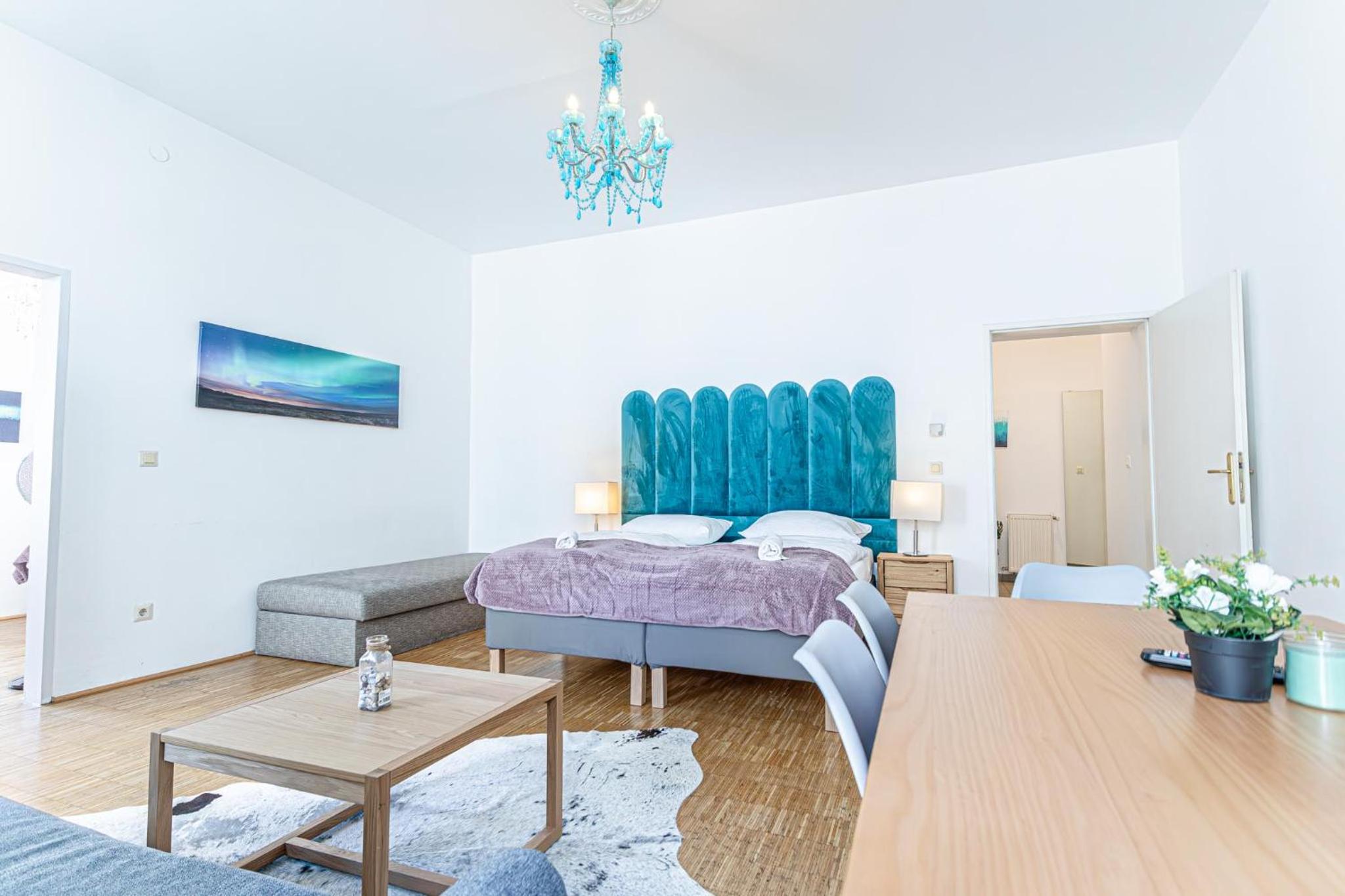 In the Heart of Vienna, Amazing 2BR Apartment with WIFI & TV