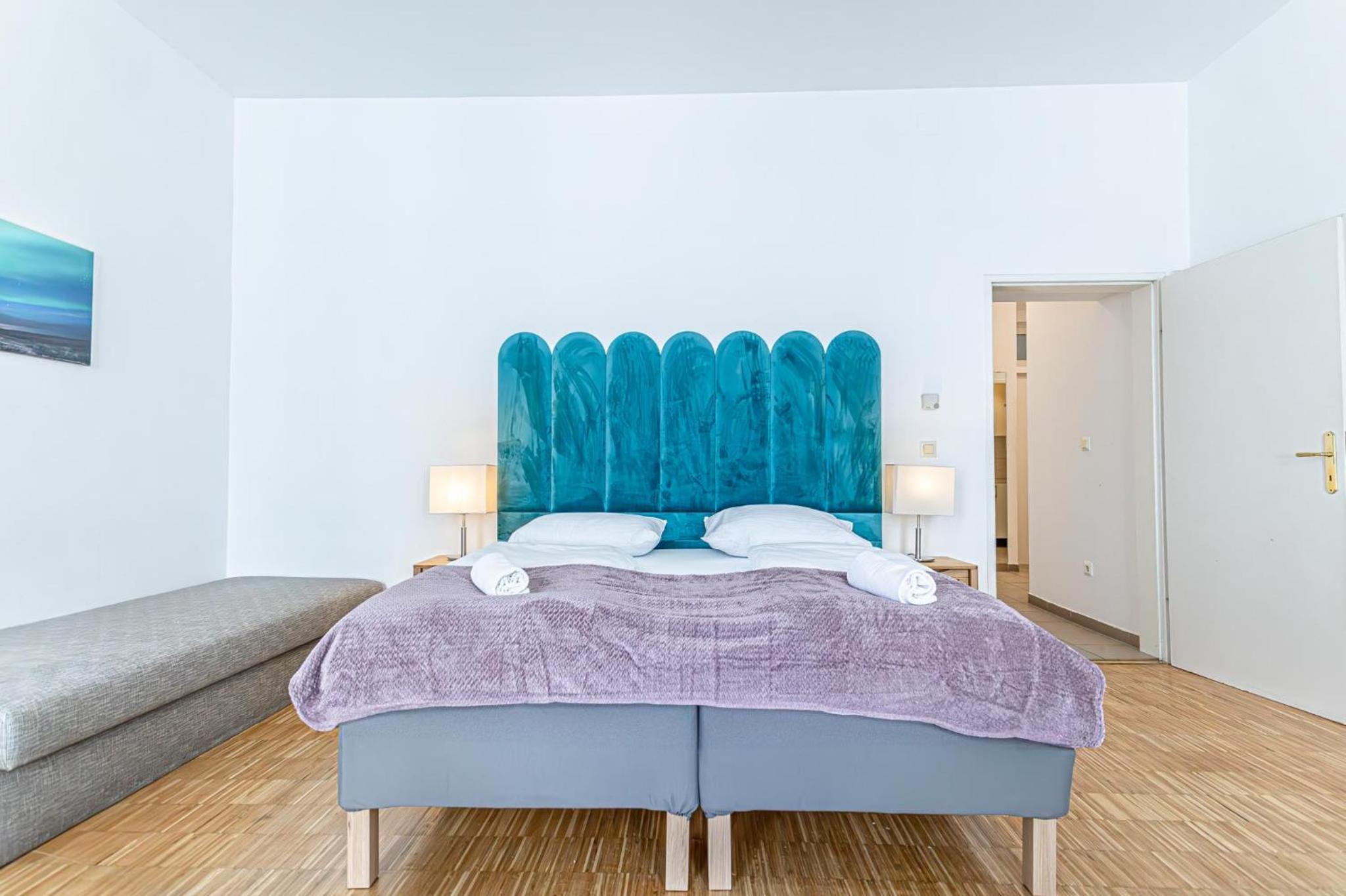 In the Heart of Vienna, Amazing 2BR Apartment with WIFI & TV