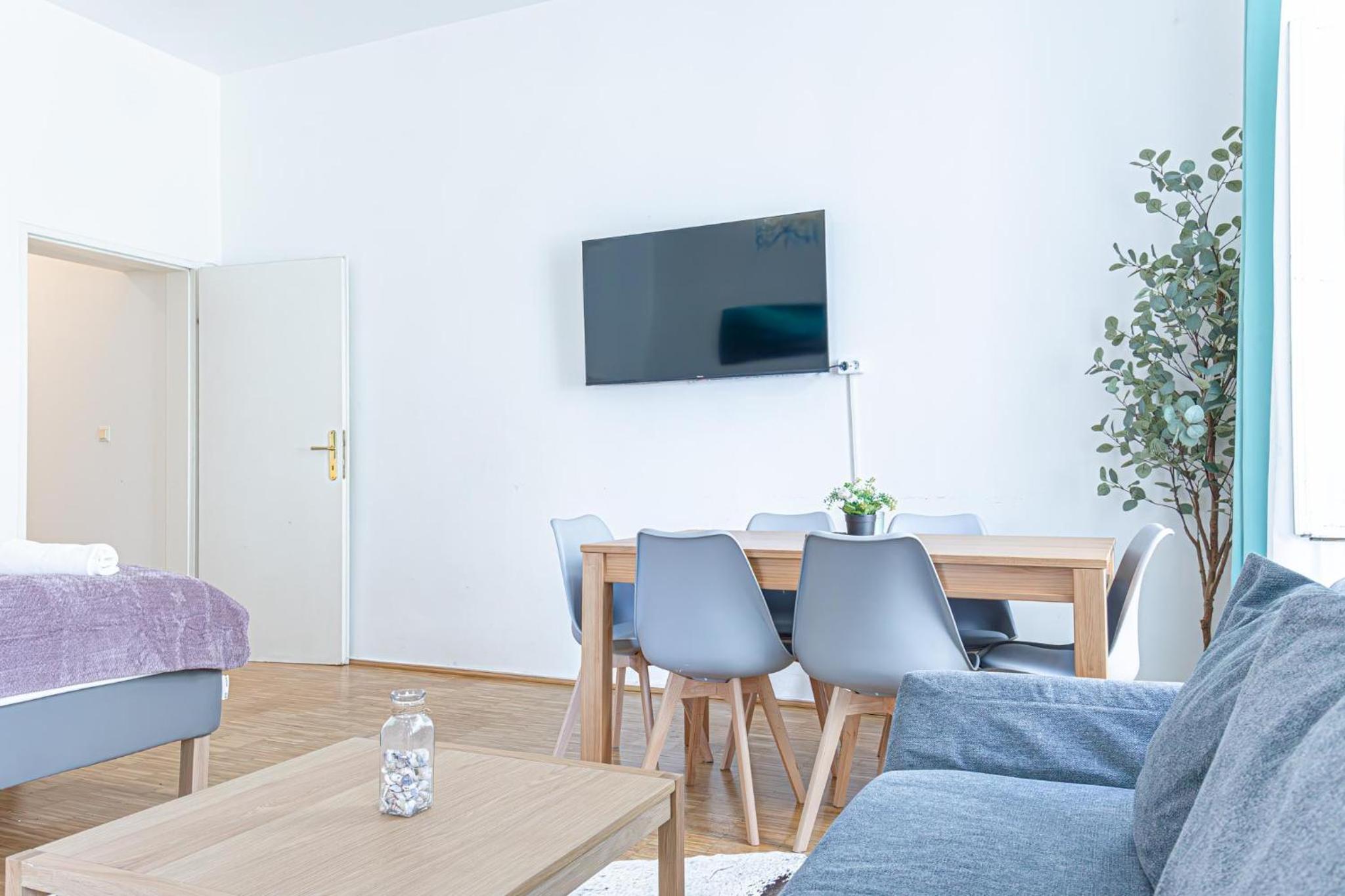In the Heart of Vienna, Amazing 2BR Apartment with WIFI & TV
