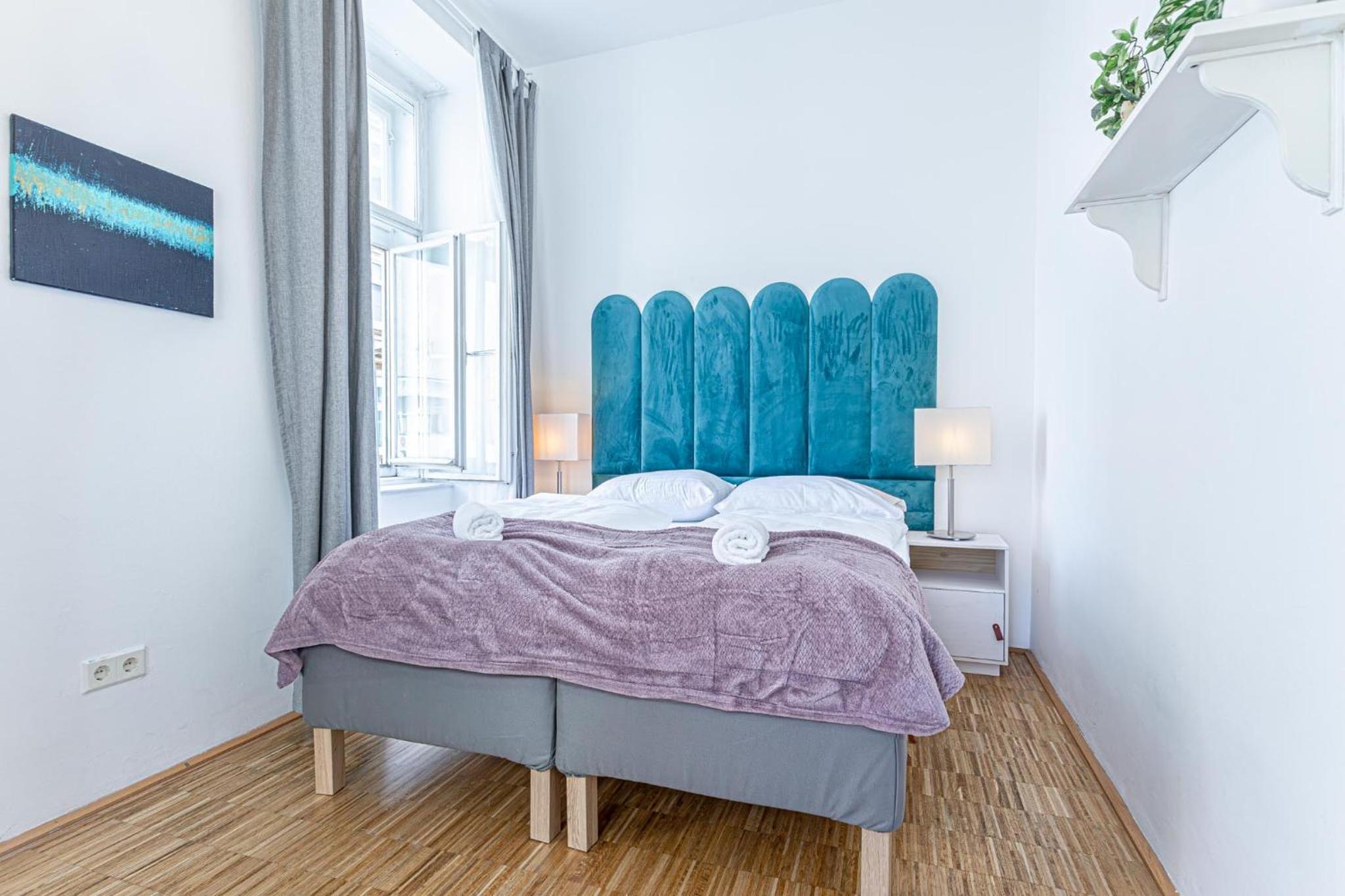 In the Heart of Vienna, Amazing 2BR Apartment with WIFI & TV