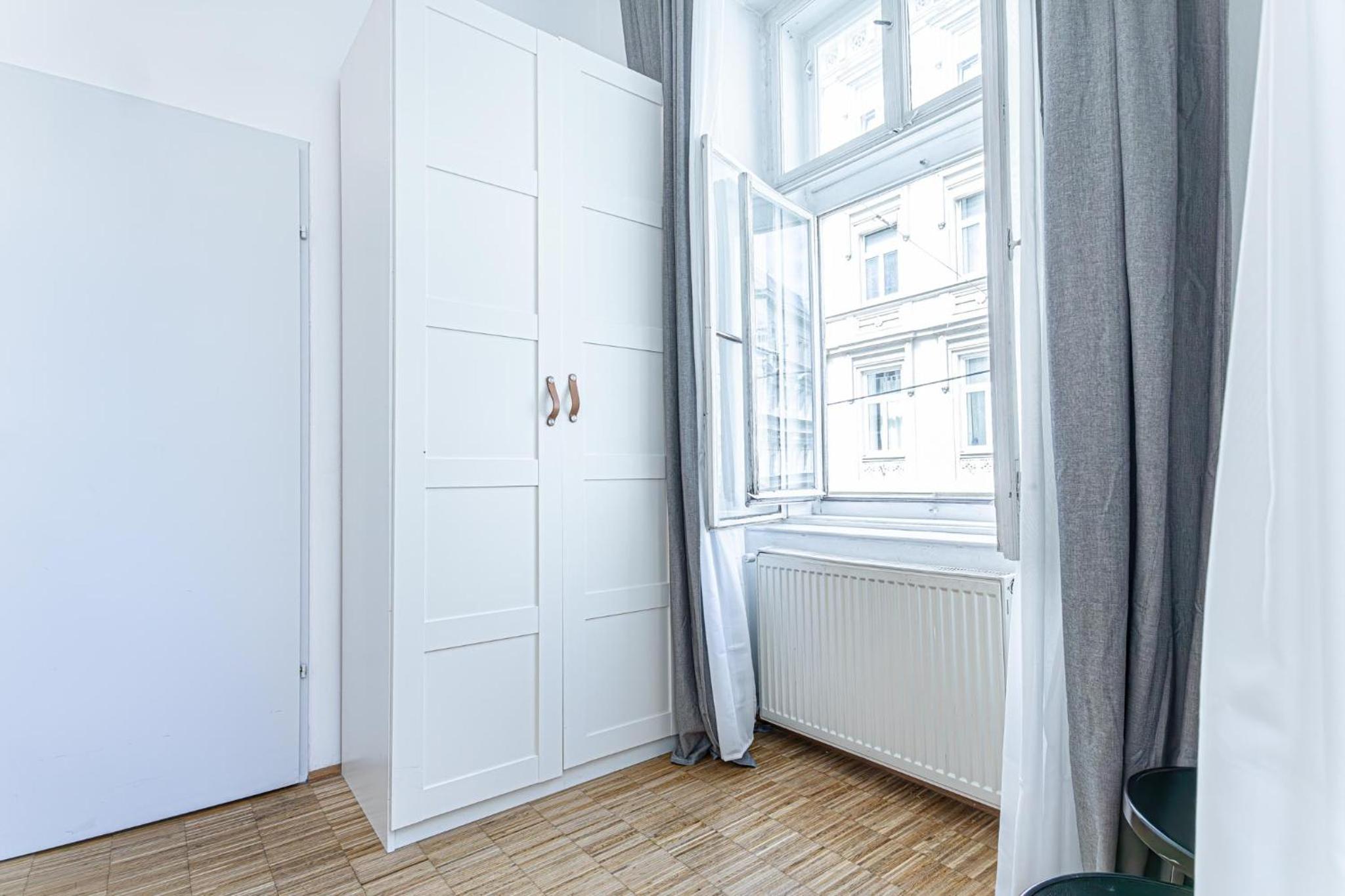 In the Heart of Vienna, Amazing 2BR Apartment with WIFI & TV