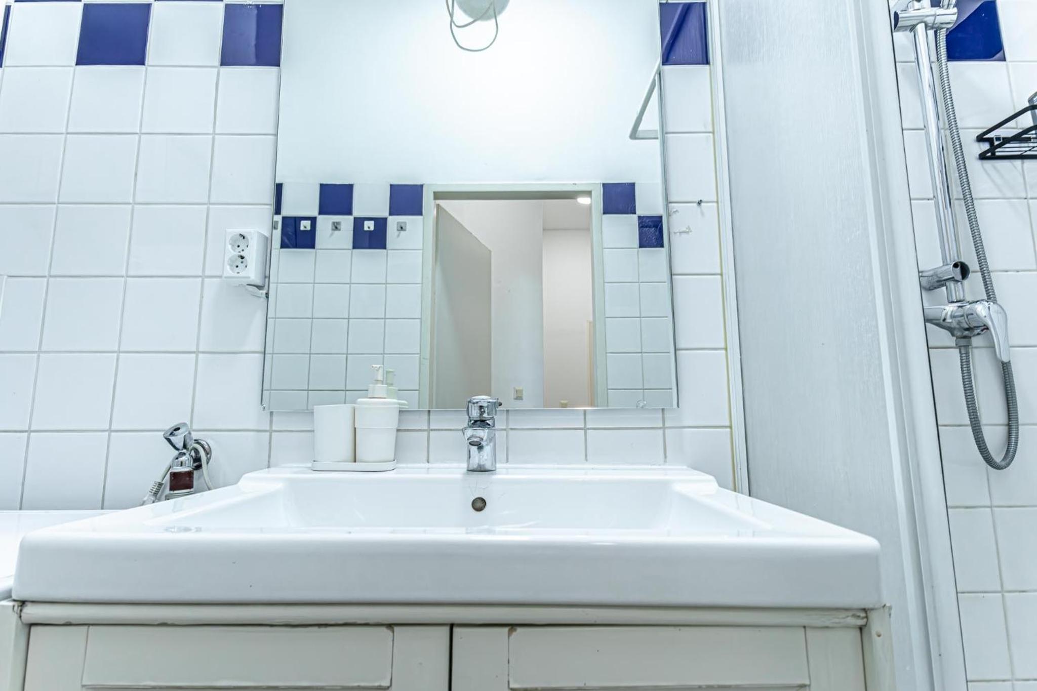 In the Heart of Vienna, Amazing 2BR Apartment with WIFI & TV