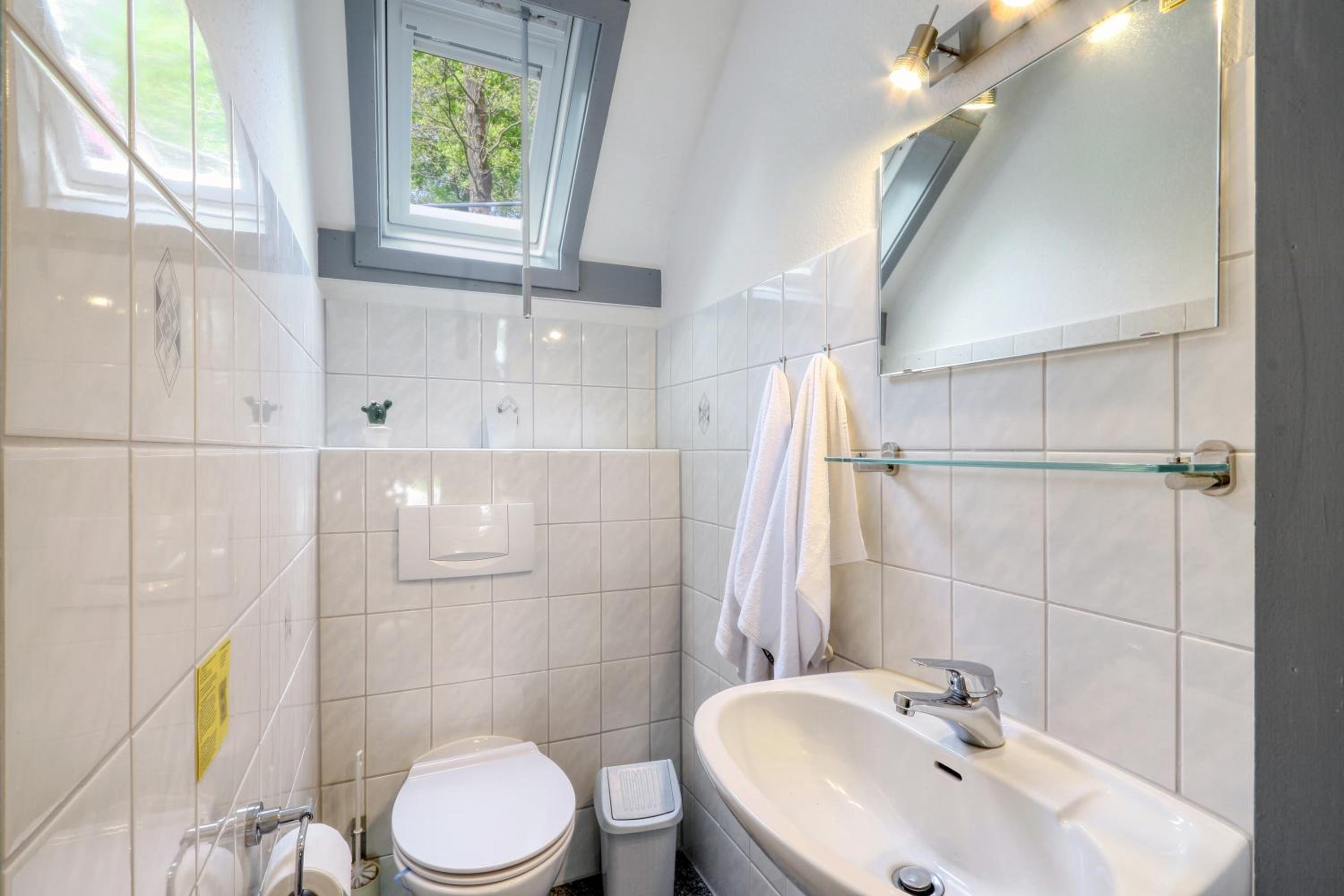 Ferienhaus 21 mit Seeblick und Garten bis 6 Personen