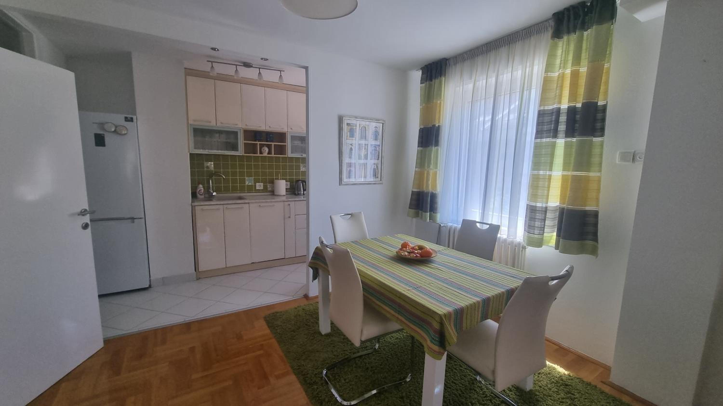 123 Apartment with Garage view 5