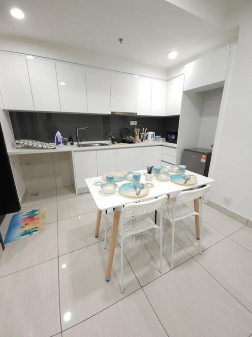 Summer Cozy 2pax Netflix Almas Suite Legoland at Iskandar Puteri Second Link Custom photo 6